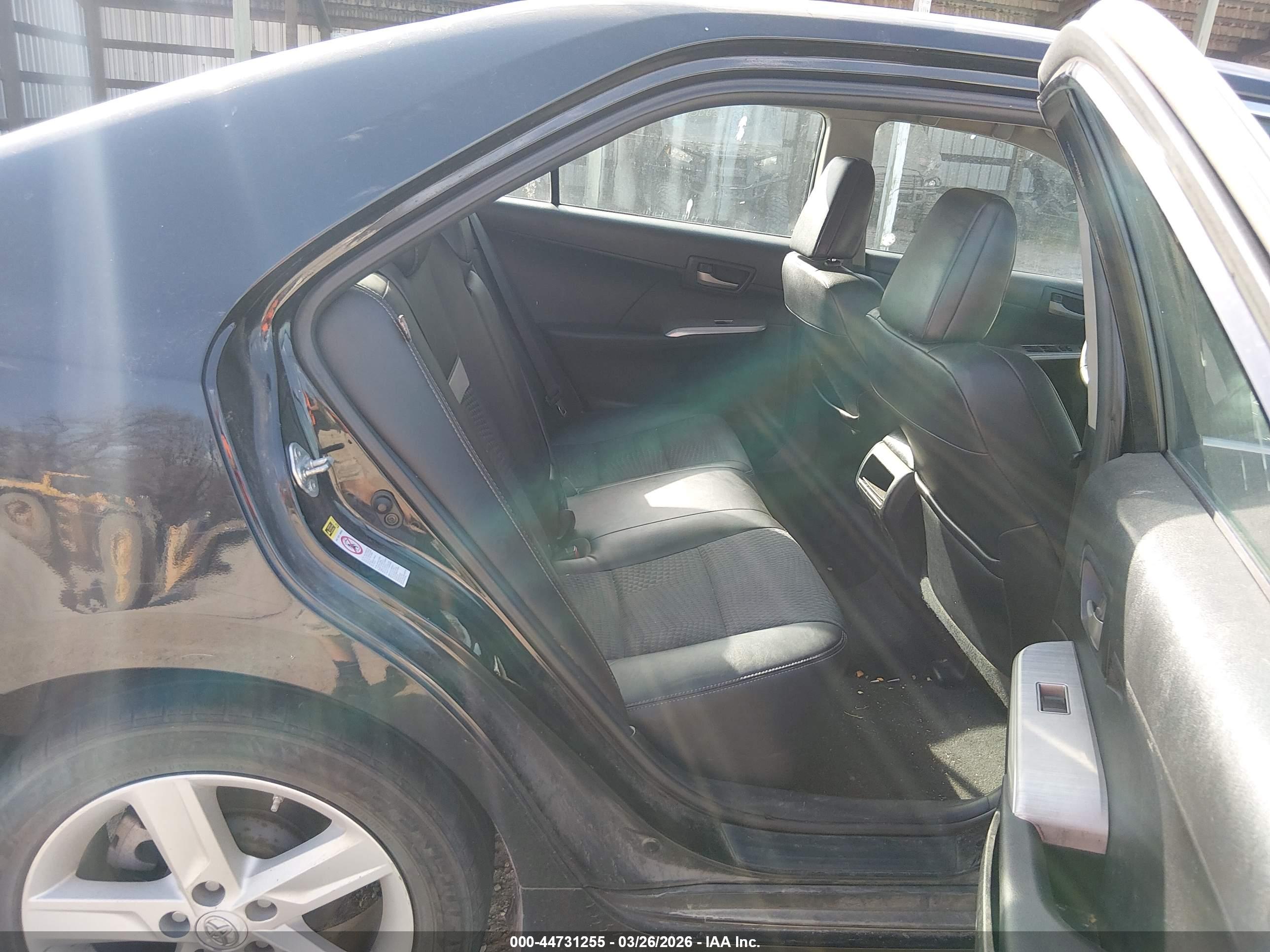 TOYOTA CAMRY image 8