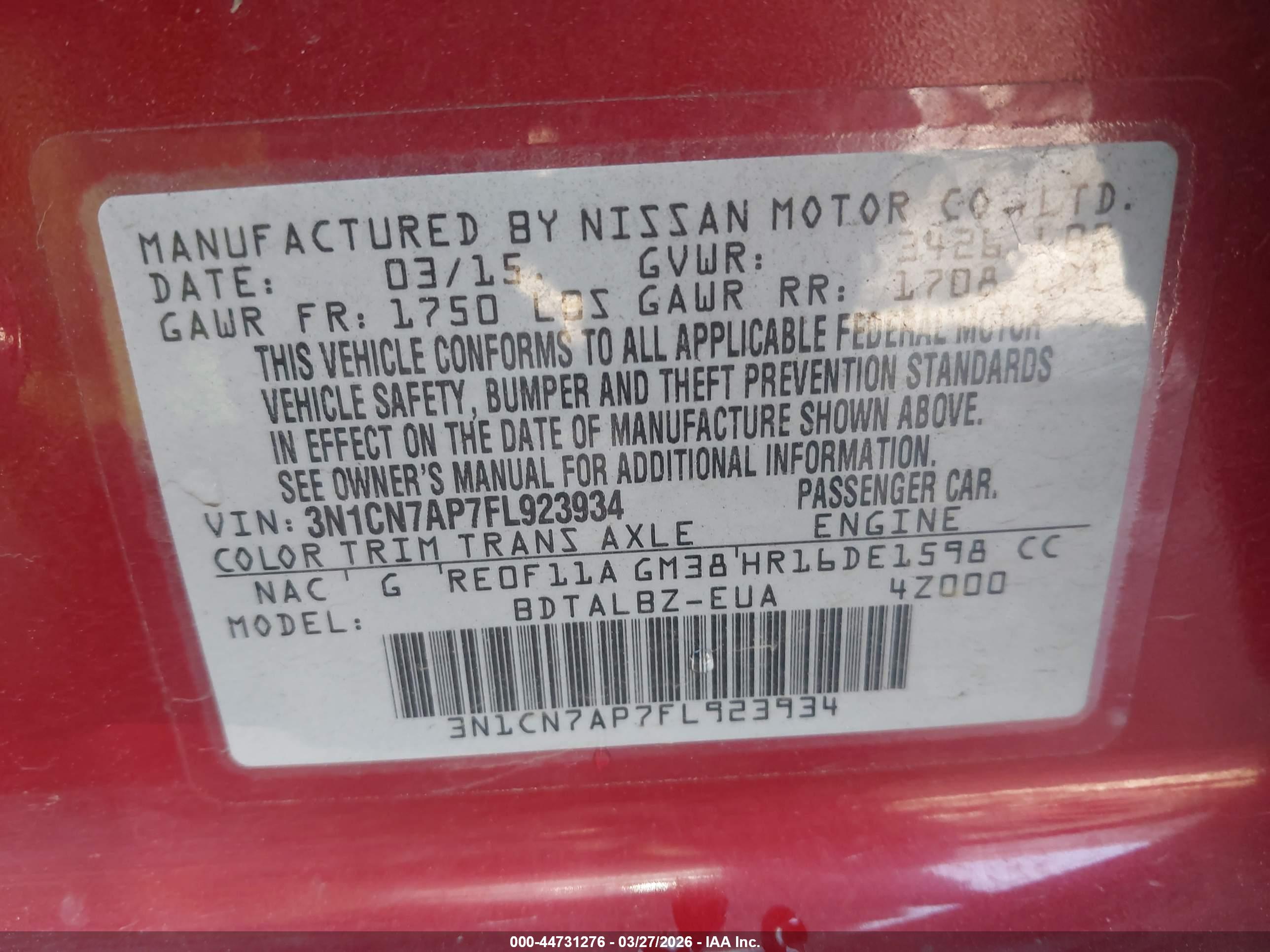 NISSAN VERSA image 9