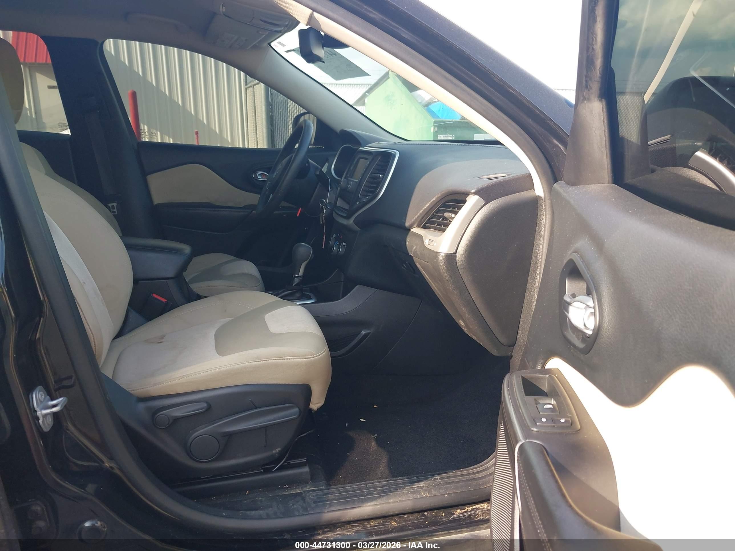 JEEP CHEROKEE image 5