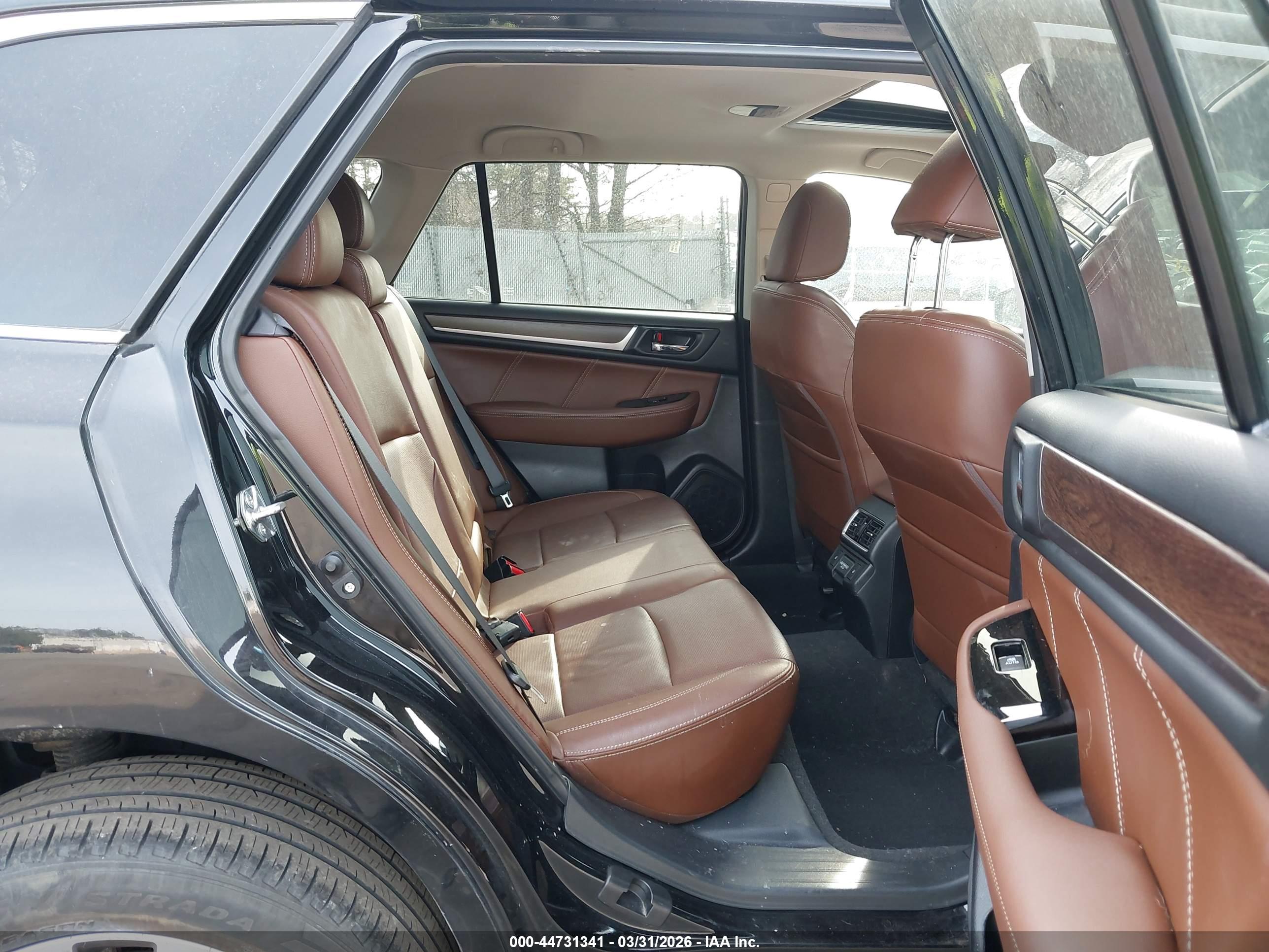 SUBARU OUTBACK image 8