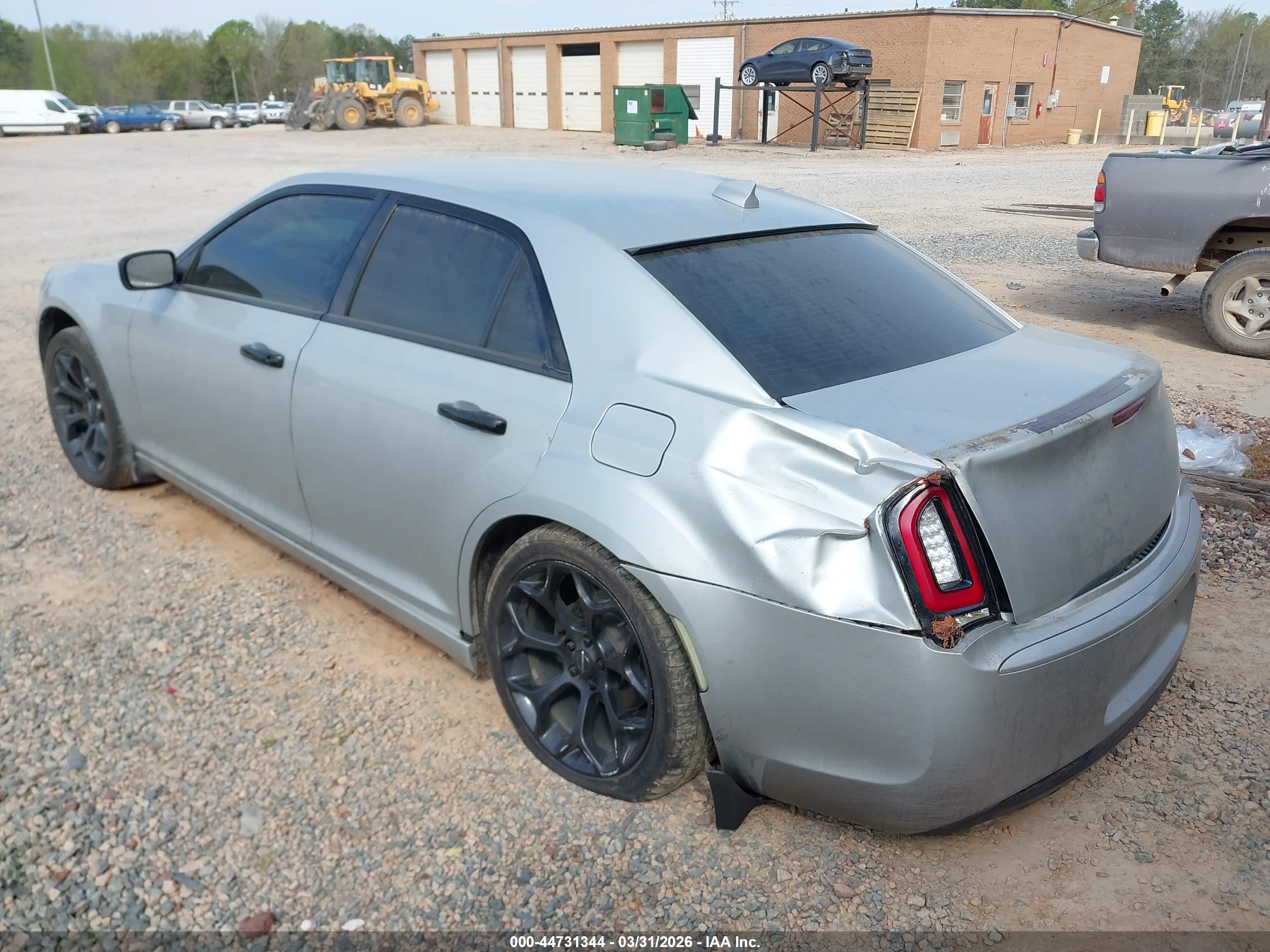 CHRYSLER 300 image 3