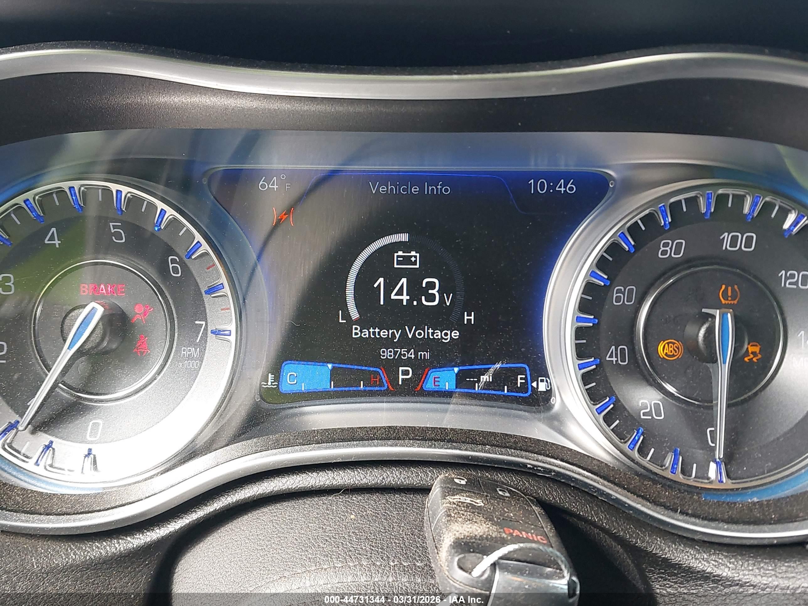 CHRYSLER 300 image 7