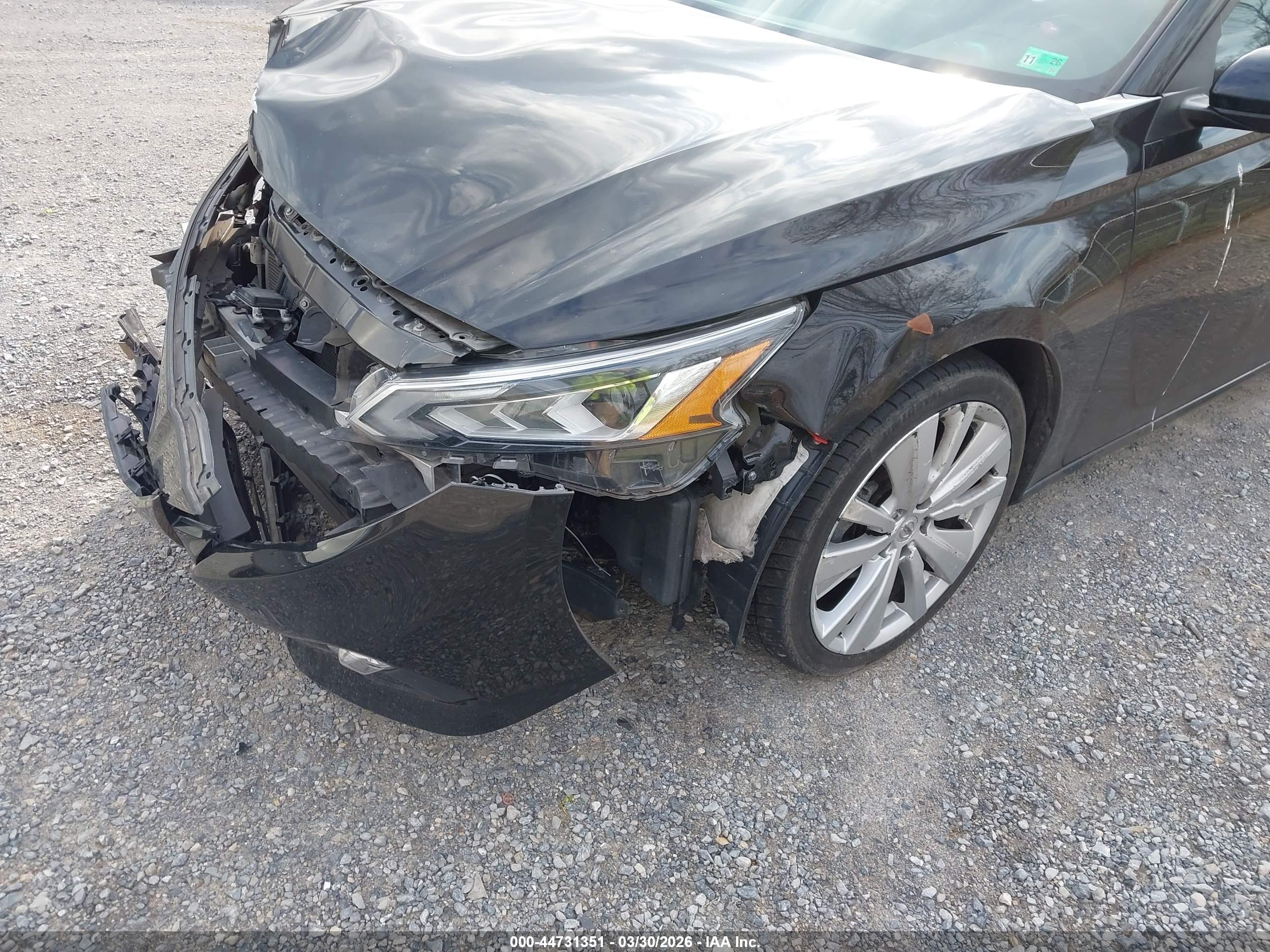 NISSAN ALTIMA image 6