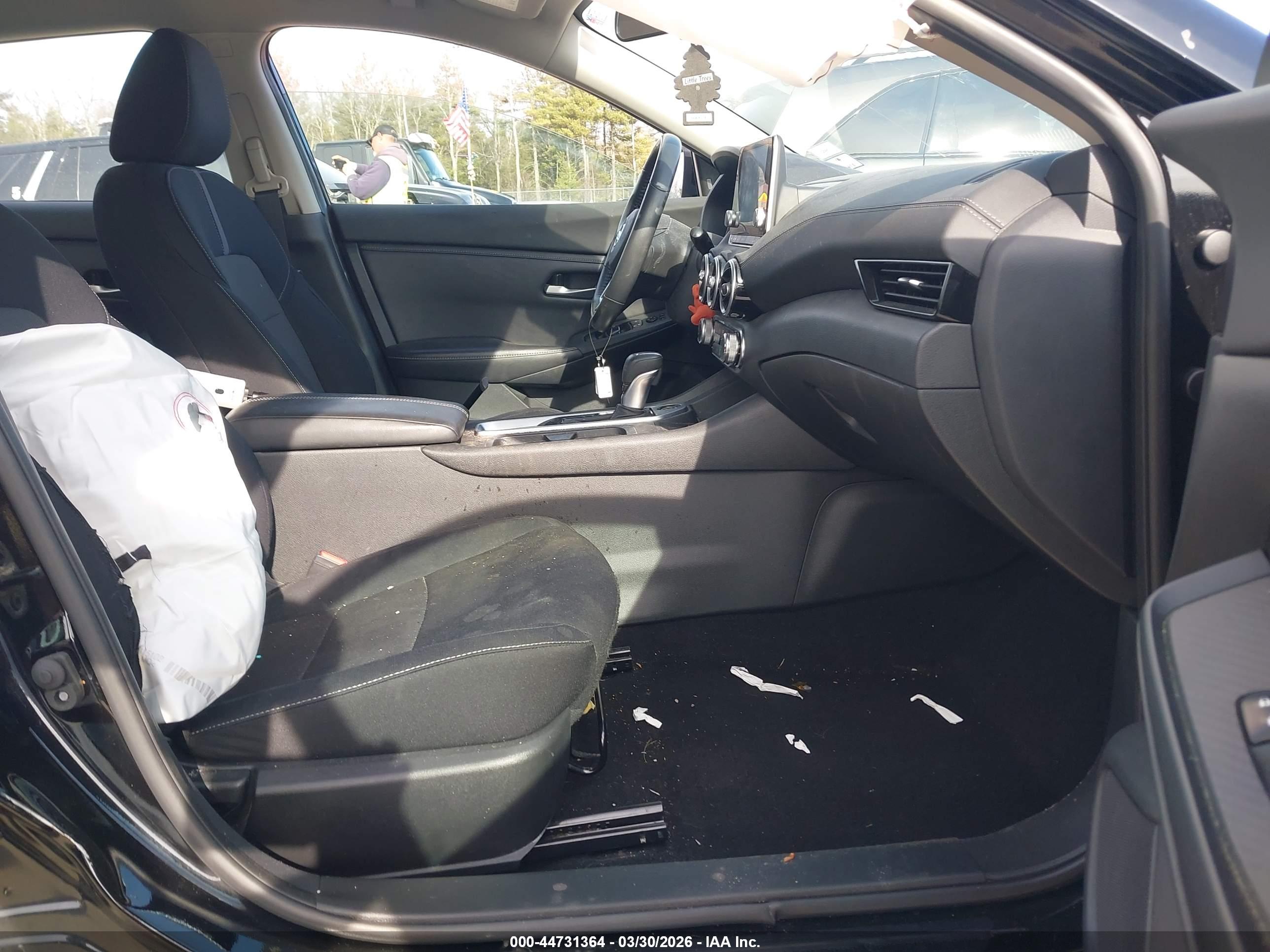NISSAN SENTRA image 5