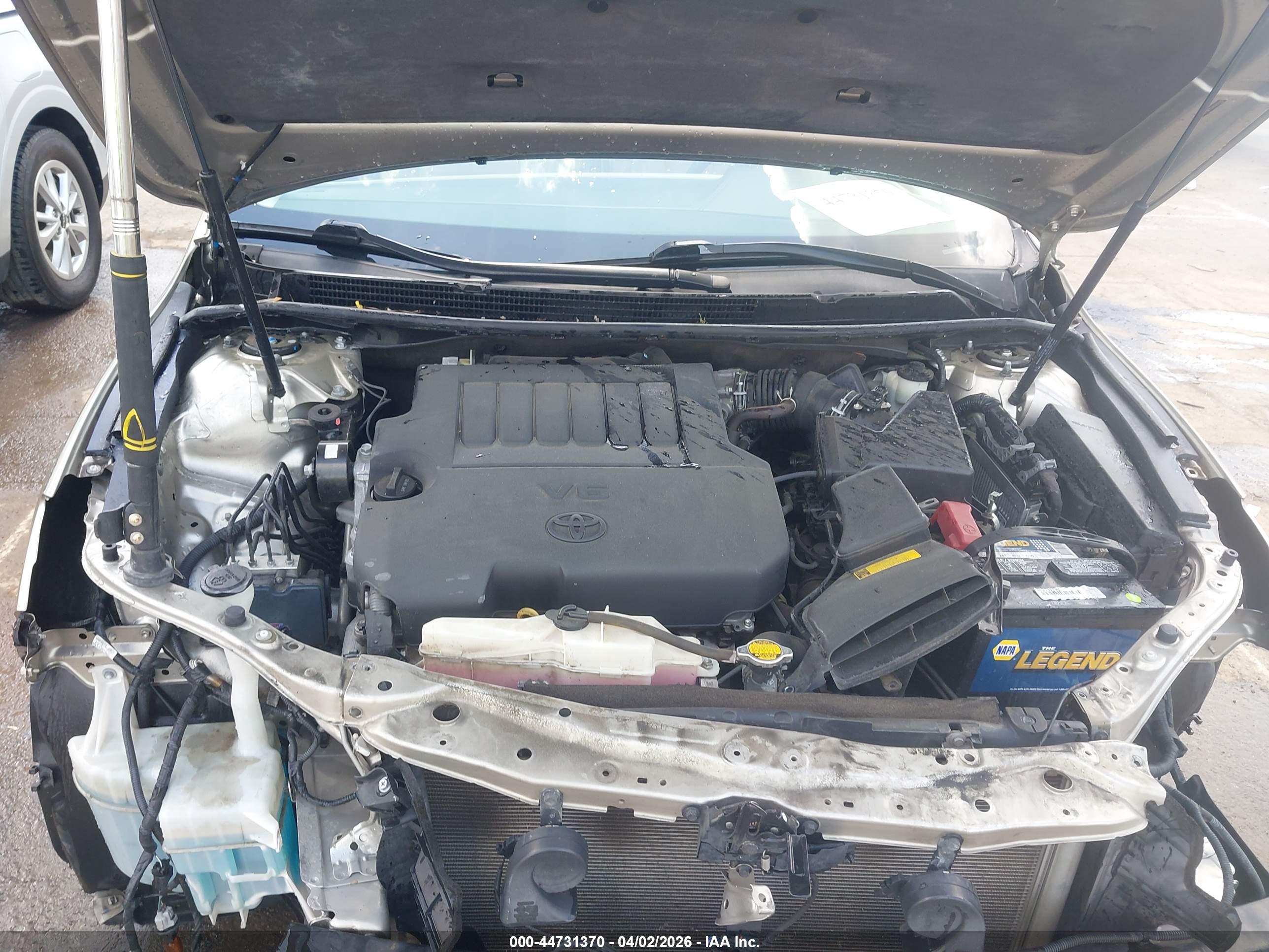 TOYOTA AVALON image 10