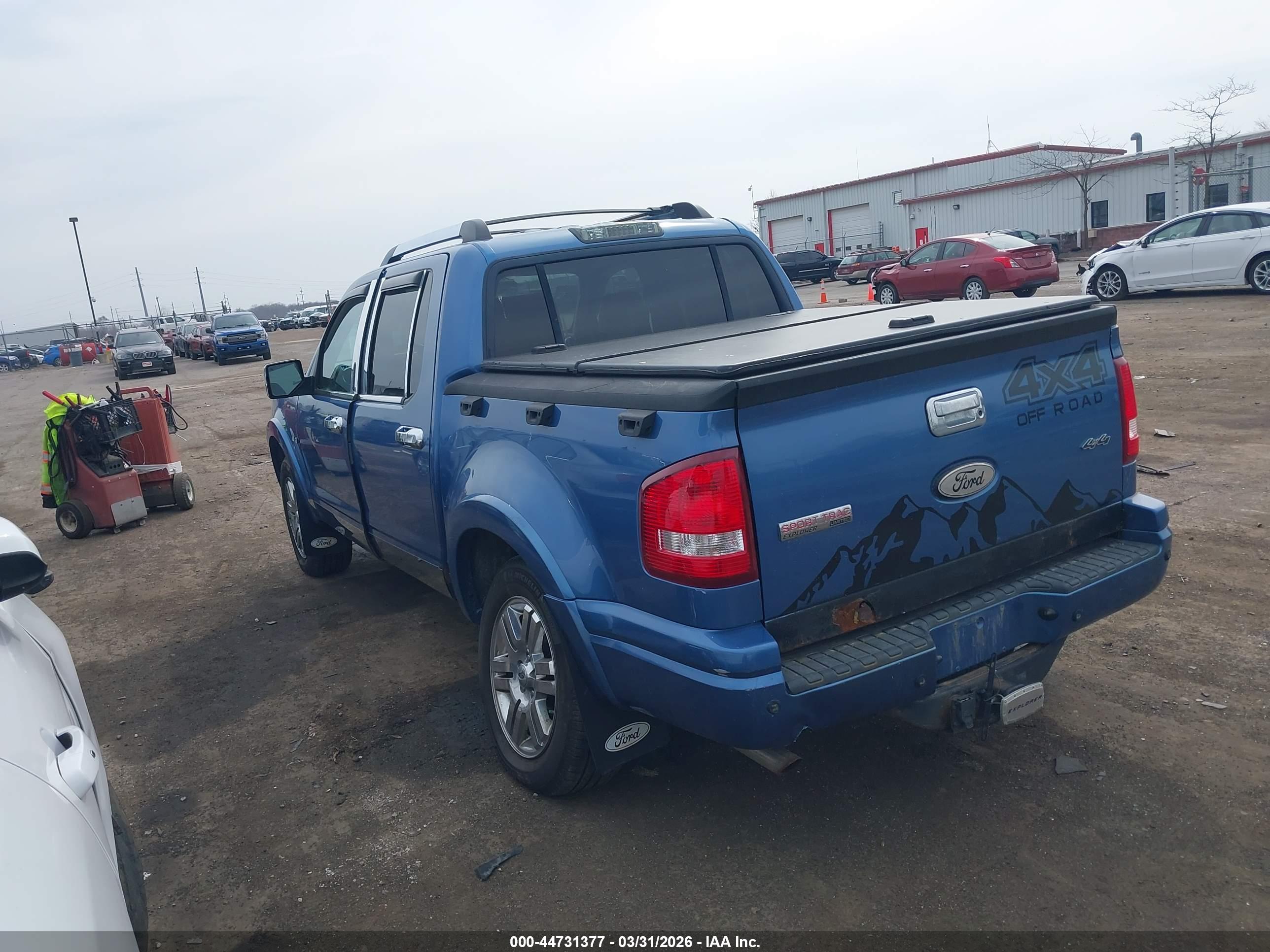 FORD EXPLORER image 3