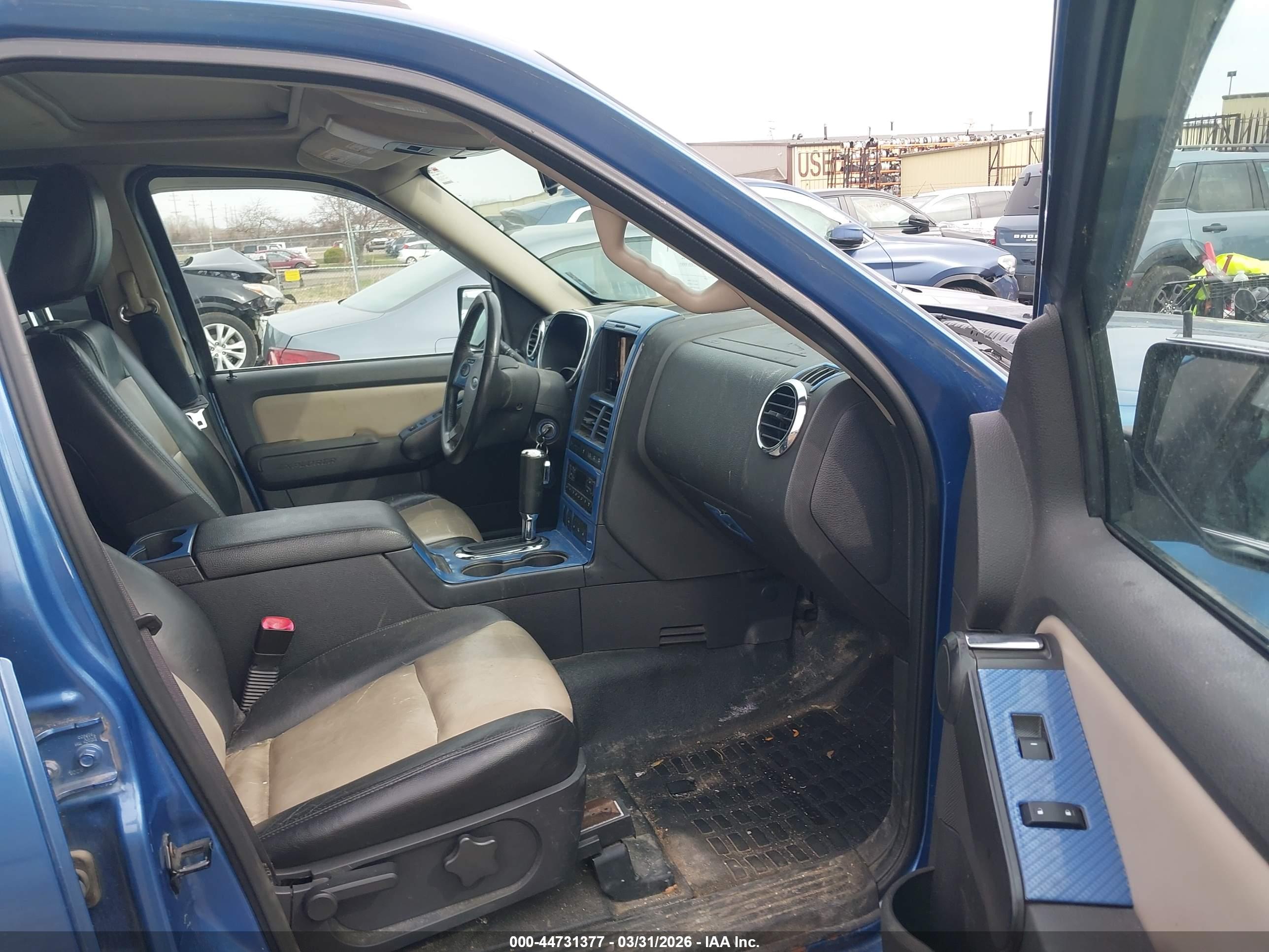 FORD EXPLORER image 5