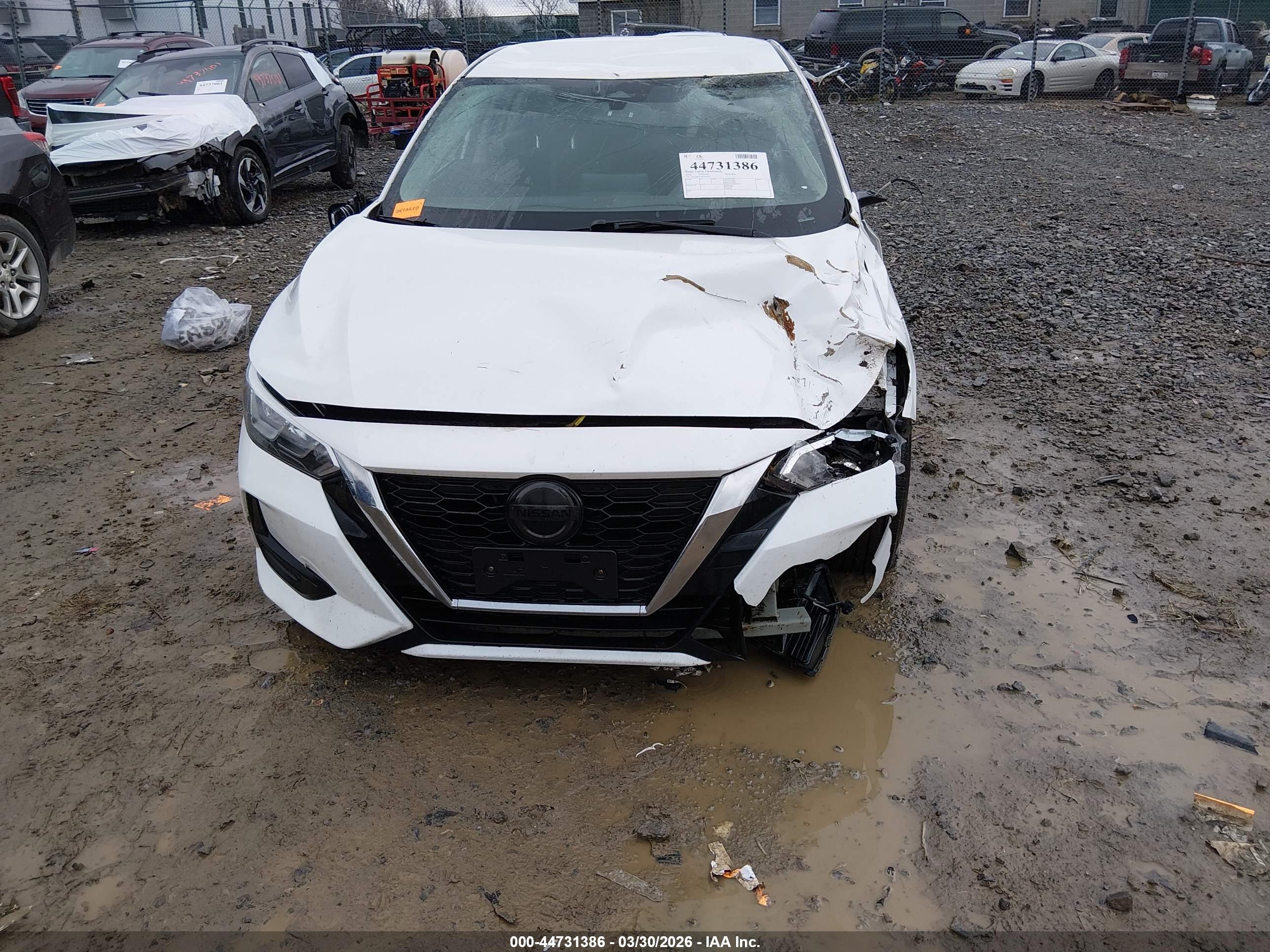 NISSAN SENTRA image 6