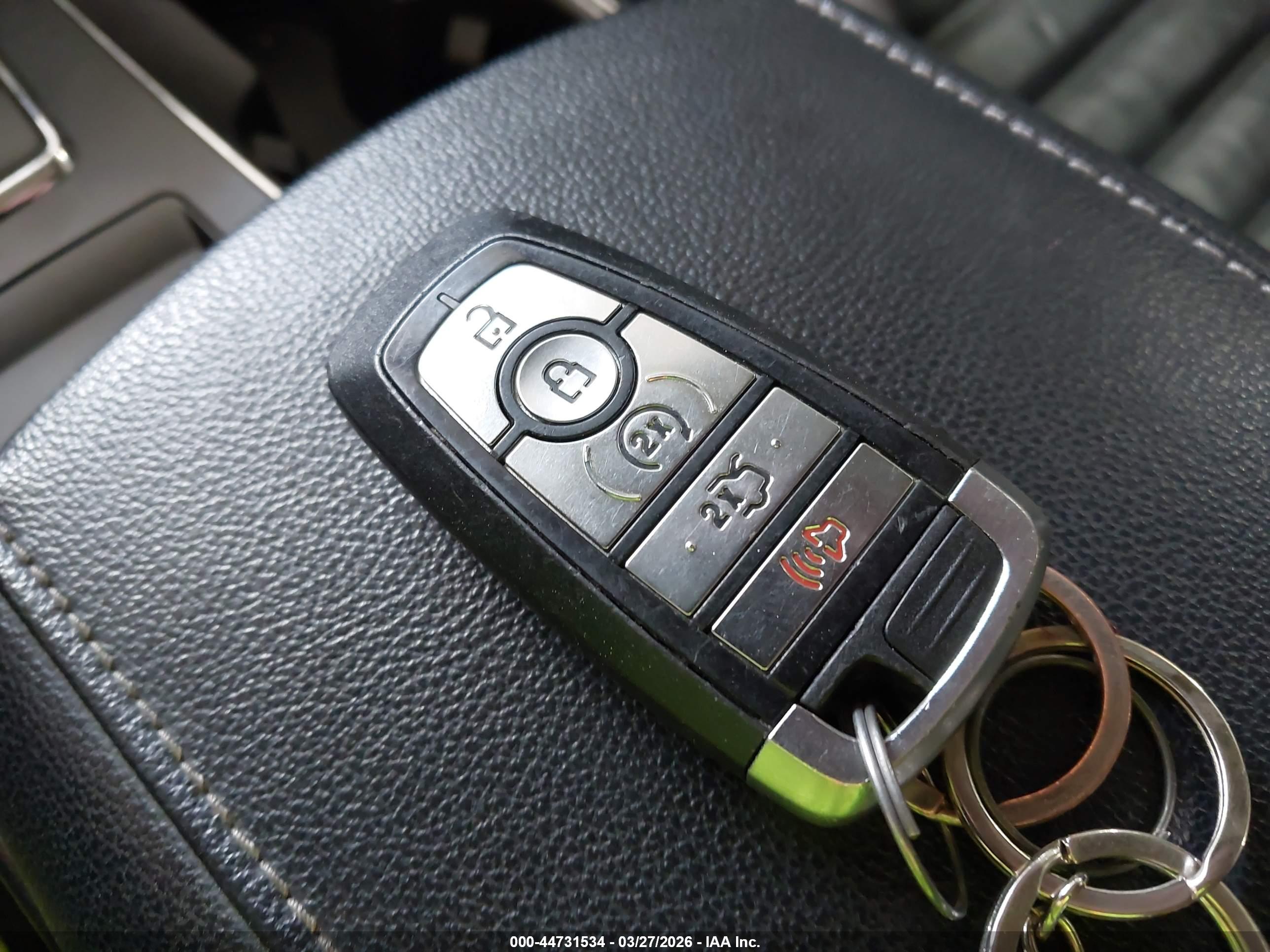 FORD FUSION image 11