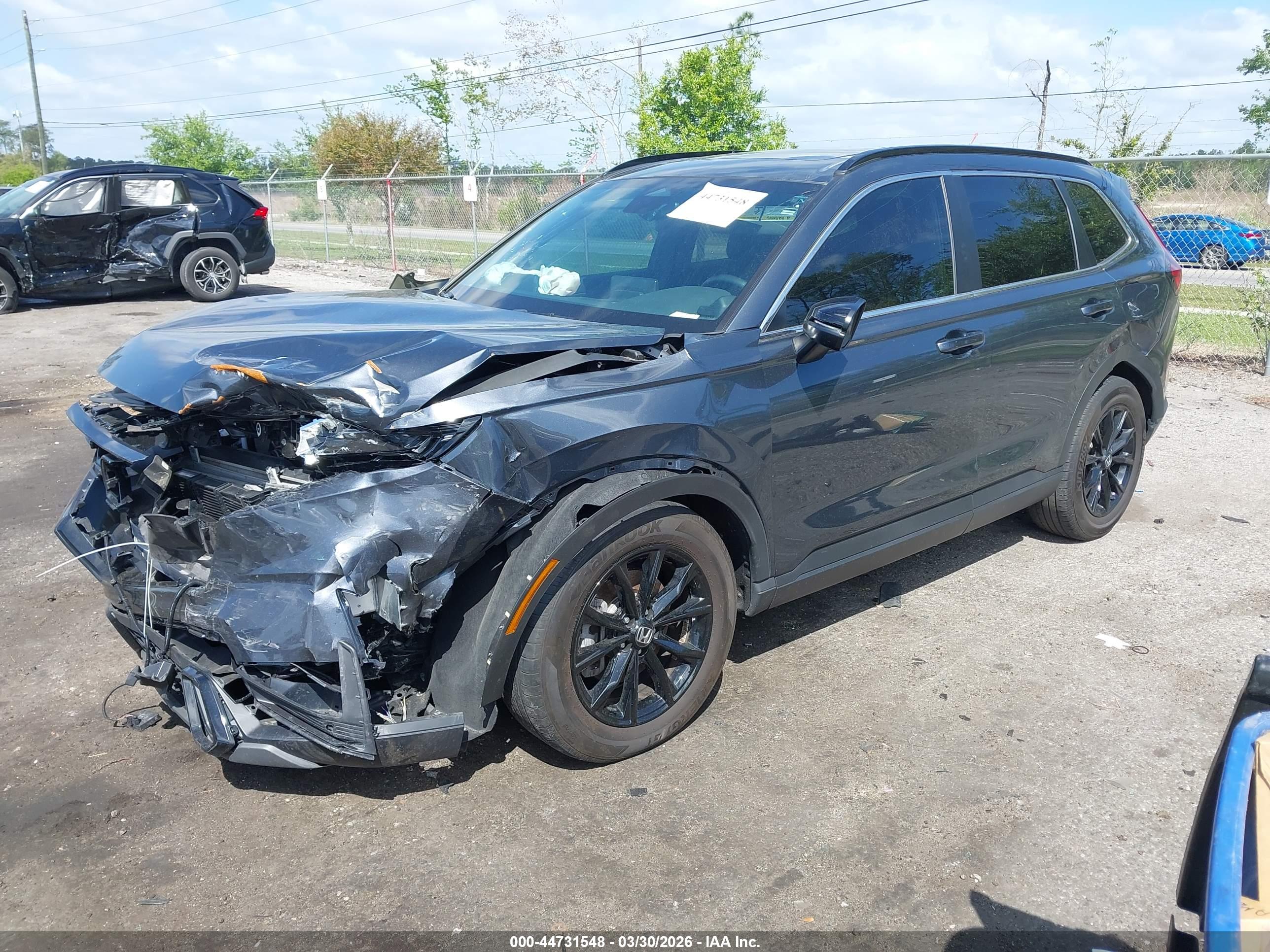 HONDA CR-V image 2