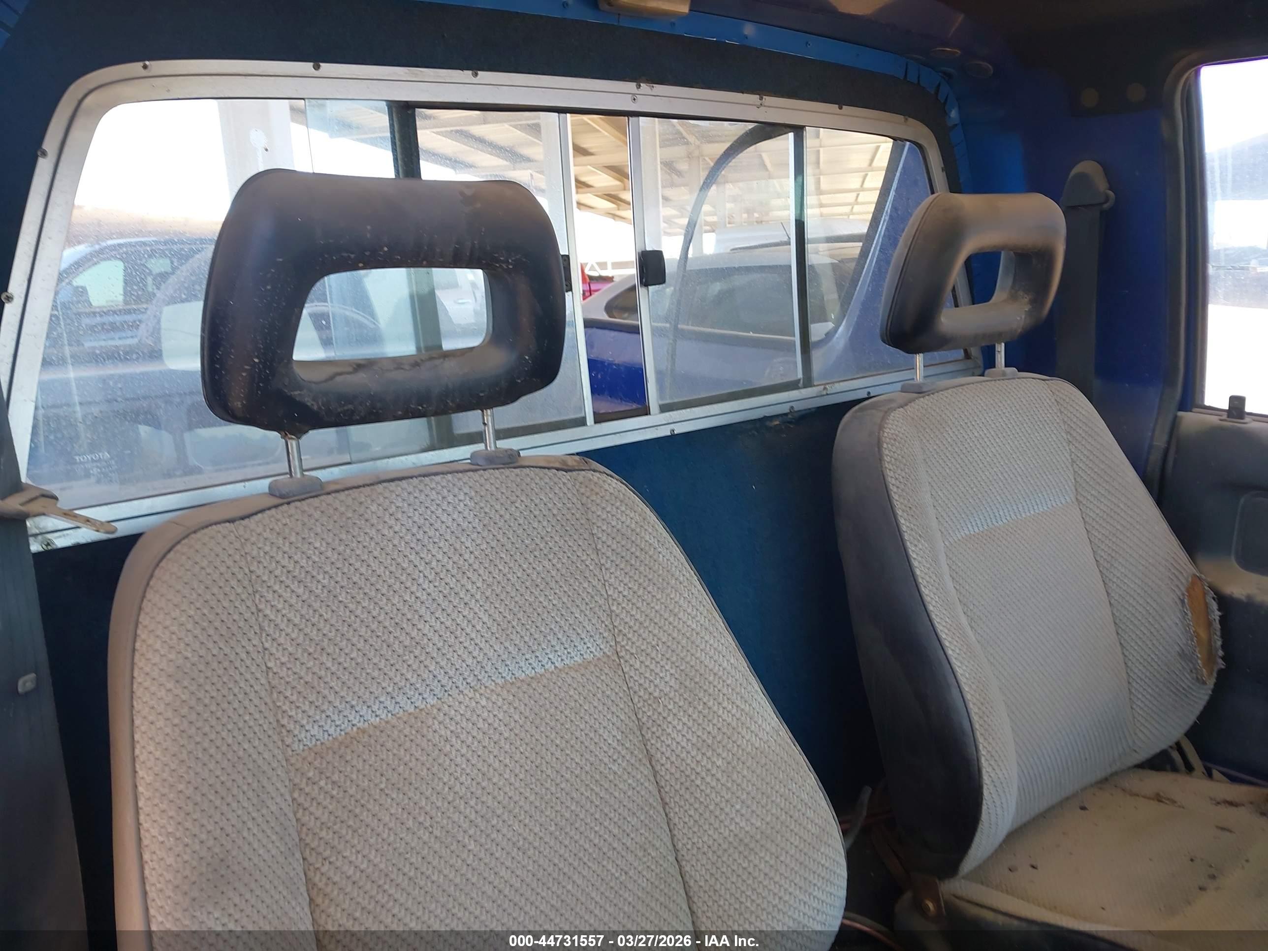 ISUZU AMIGO image 8