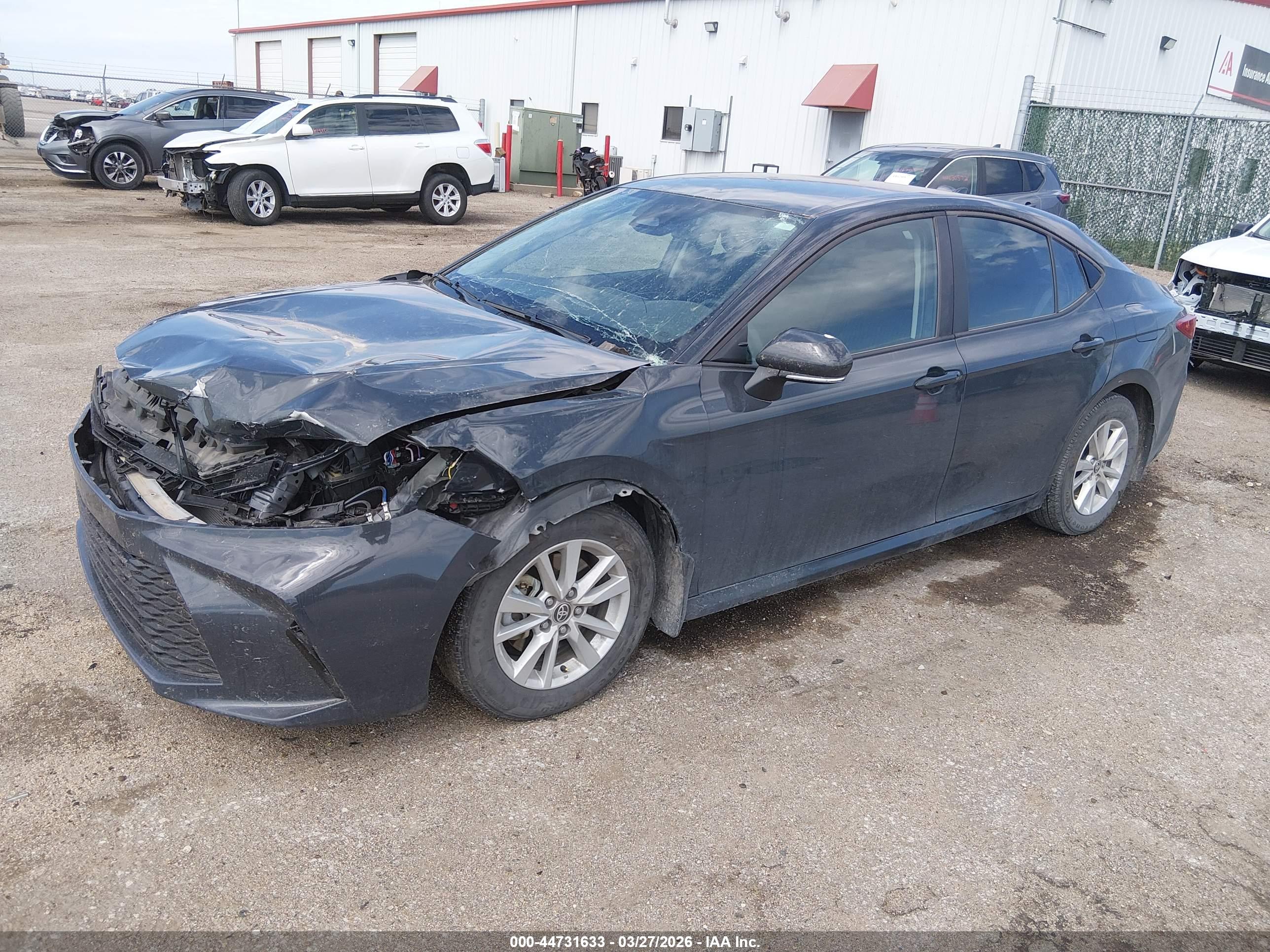TOYOTA CAMRY image 2