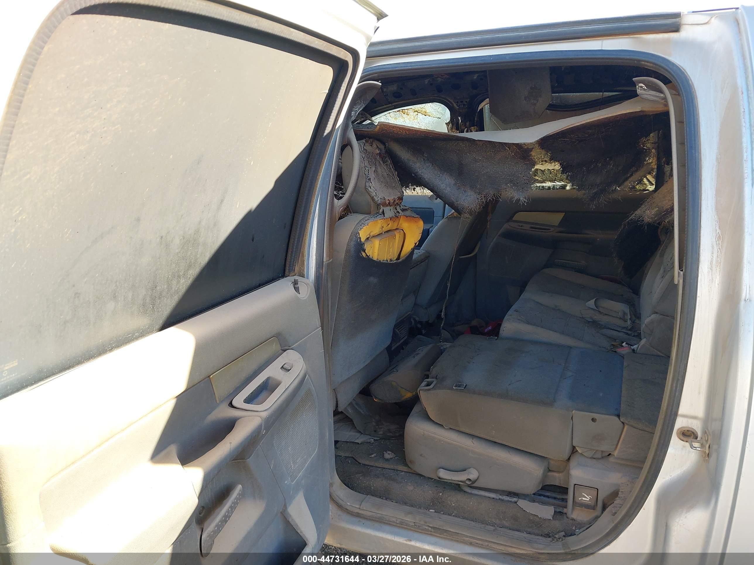 DODGE RAM image 7