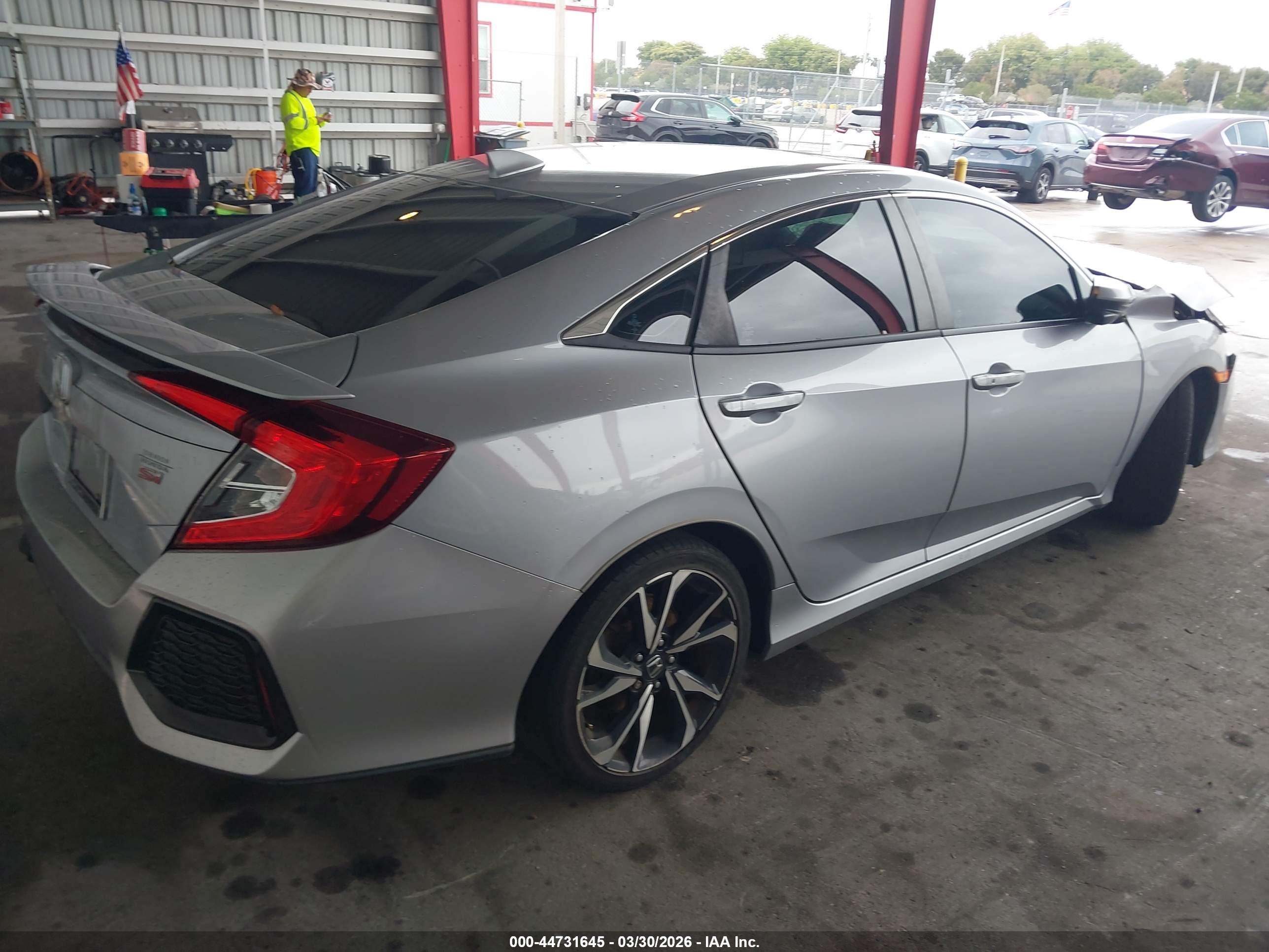 HONDA CIVIC image 4