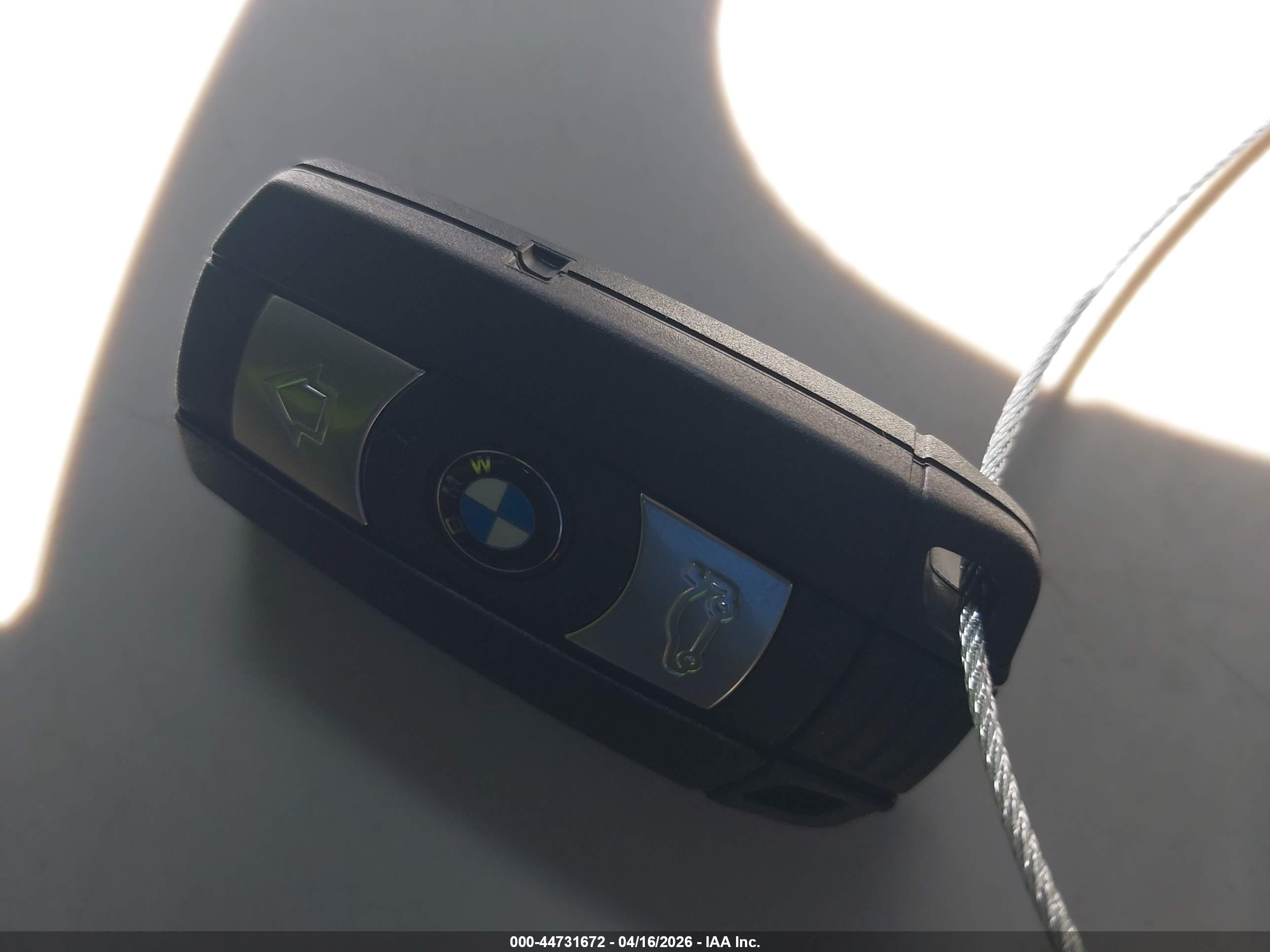 BMW 328I image 11