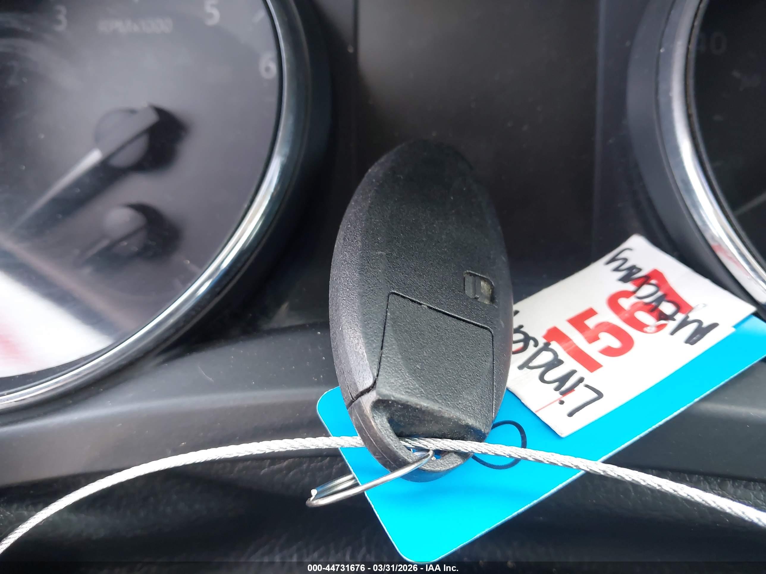 NISSAN ROGUE image 11