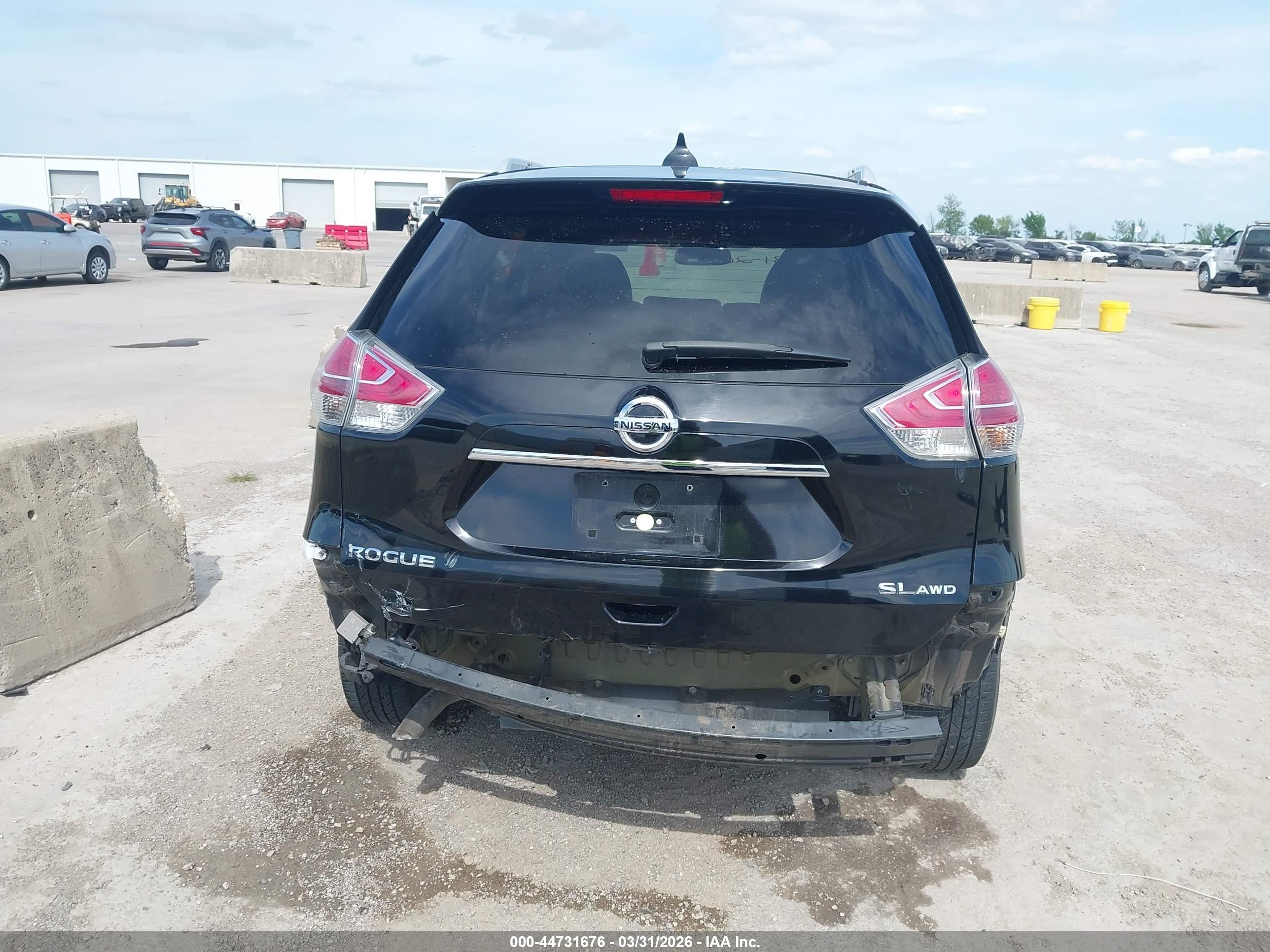 NISSAN ROGUE image 6