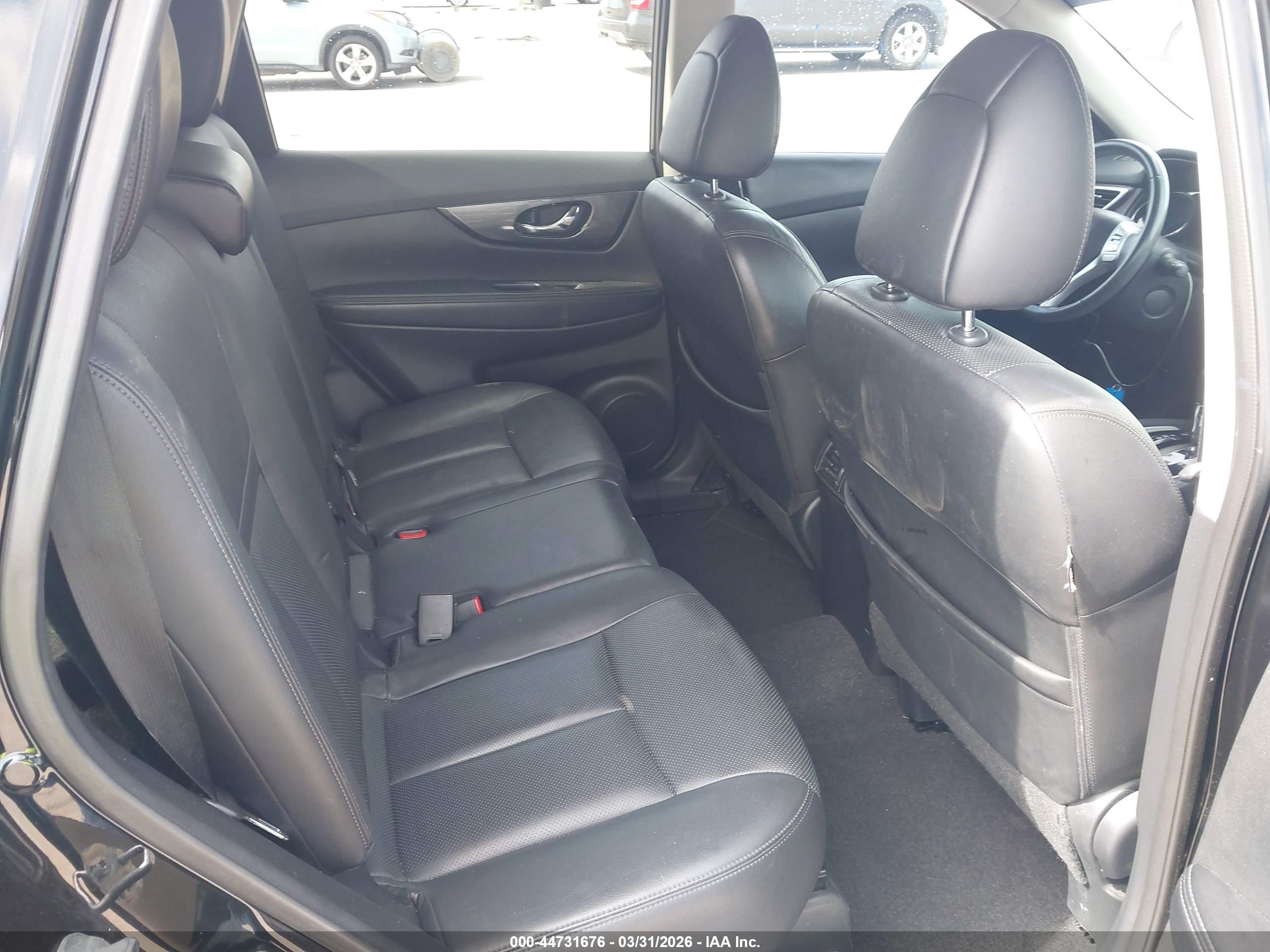 NISSAN ROGUE image 8
