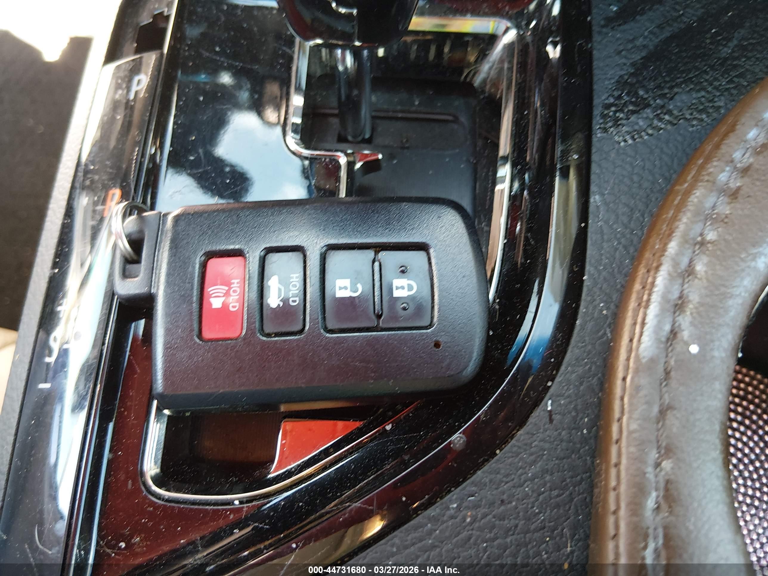 TOYOTA AVALON image 11