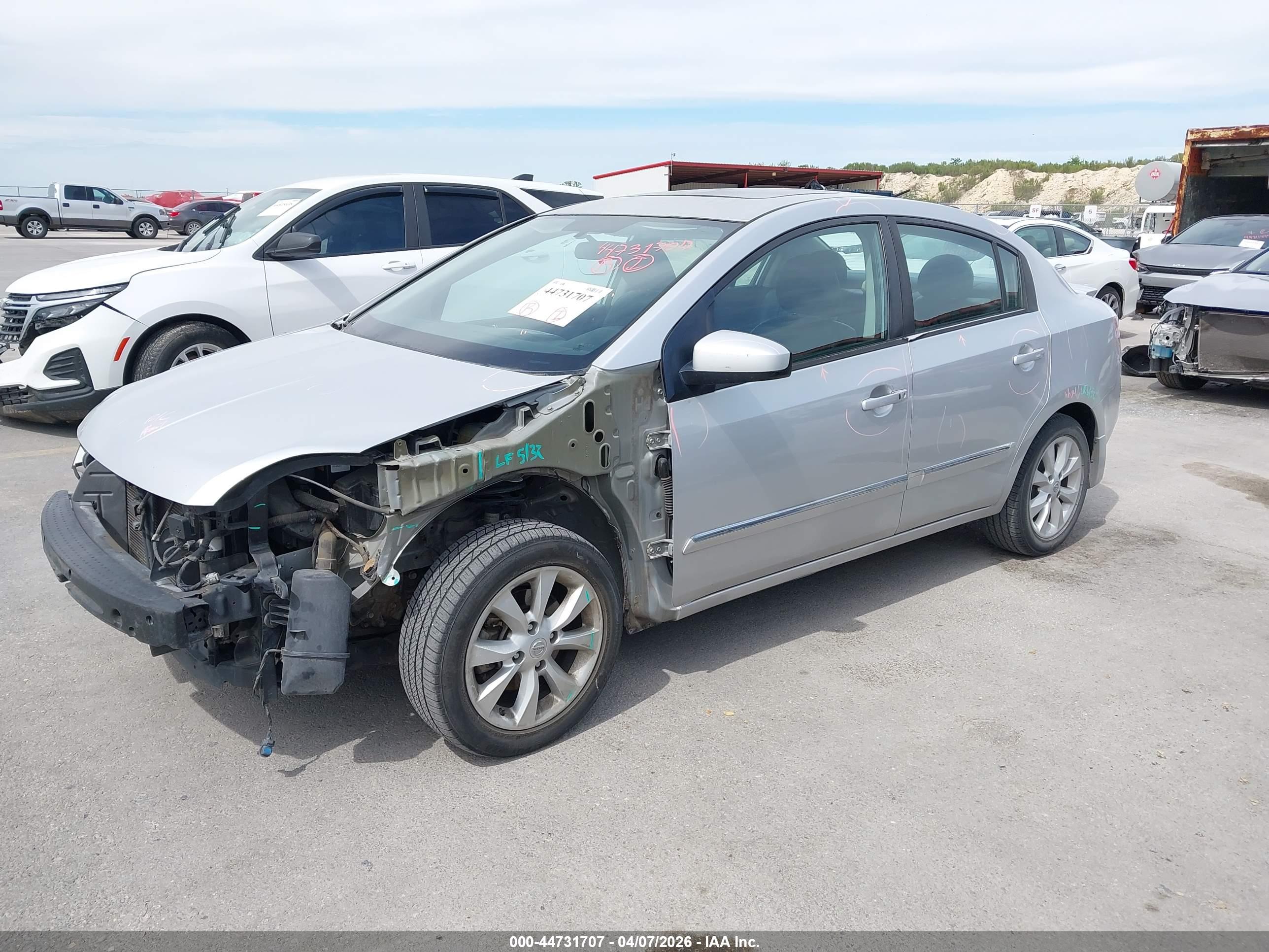 NISSAN SENTRA image 2