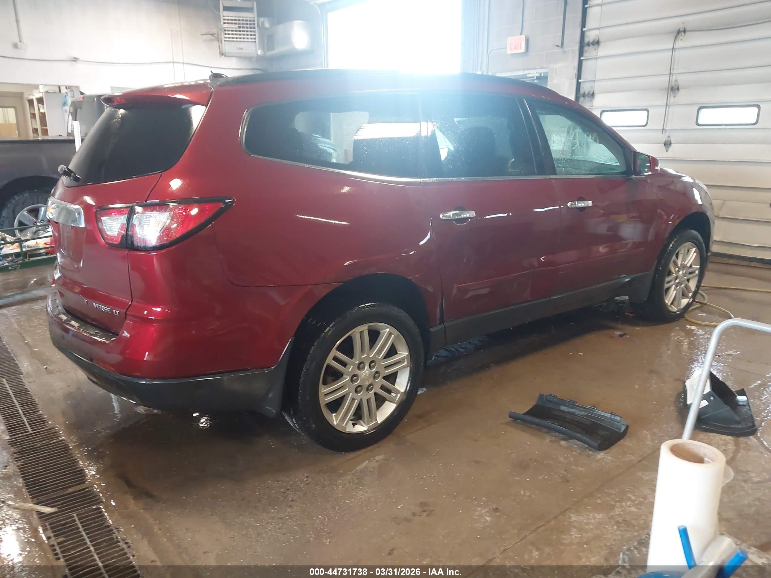 CHEVROLET TRAVERSE image 4