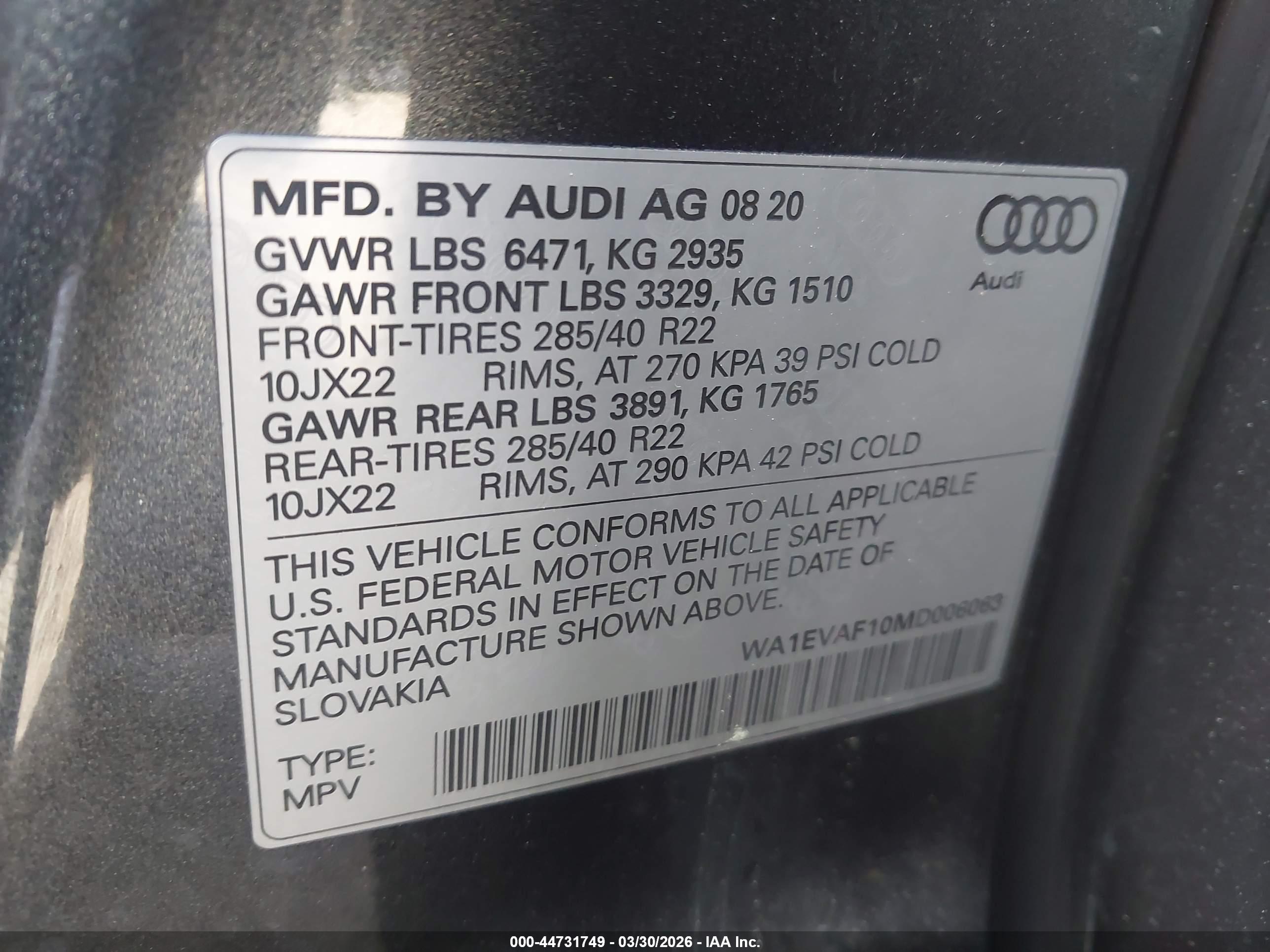 AUDI Q8 image 9