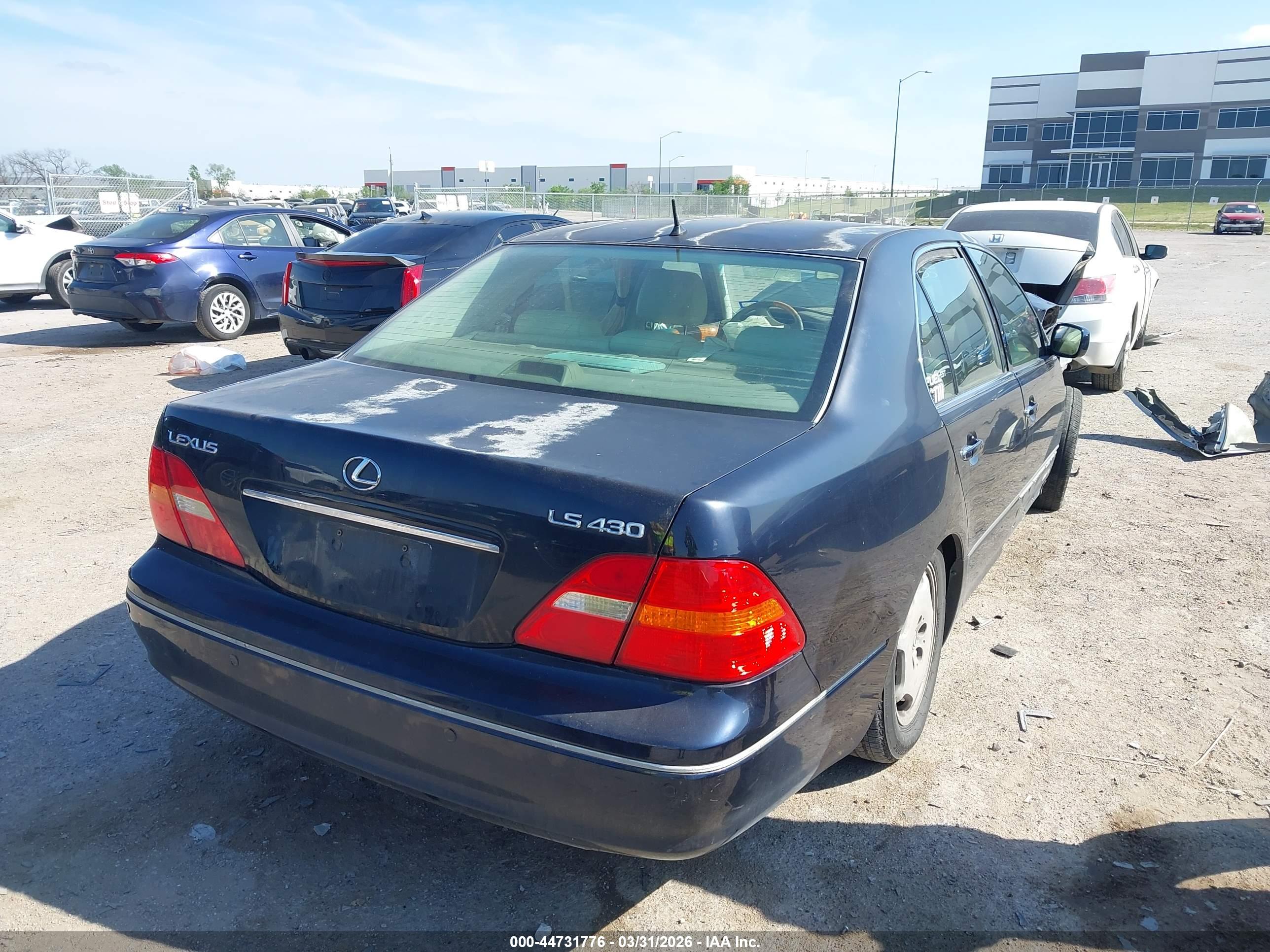 LEXUS LS image 4