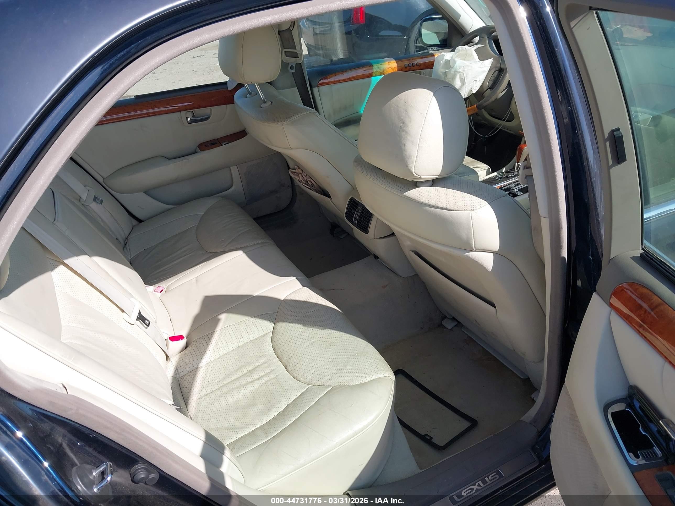 LEXUS LS image 8