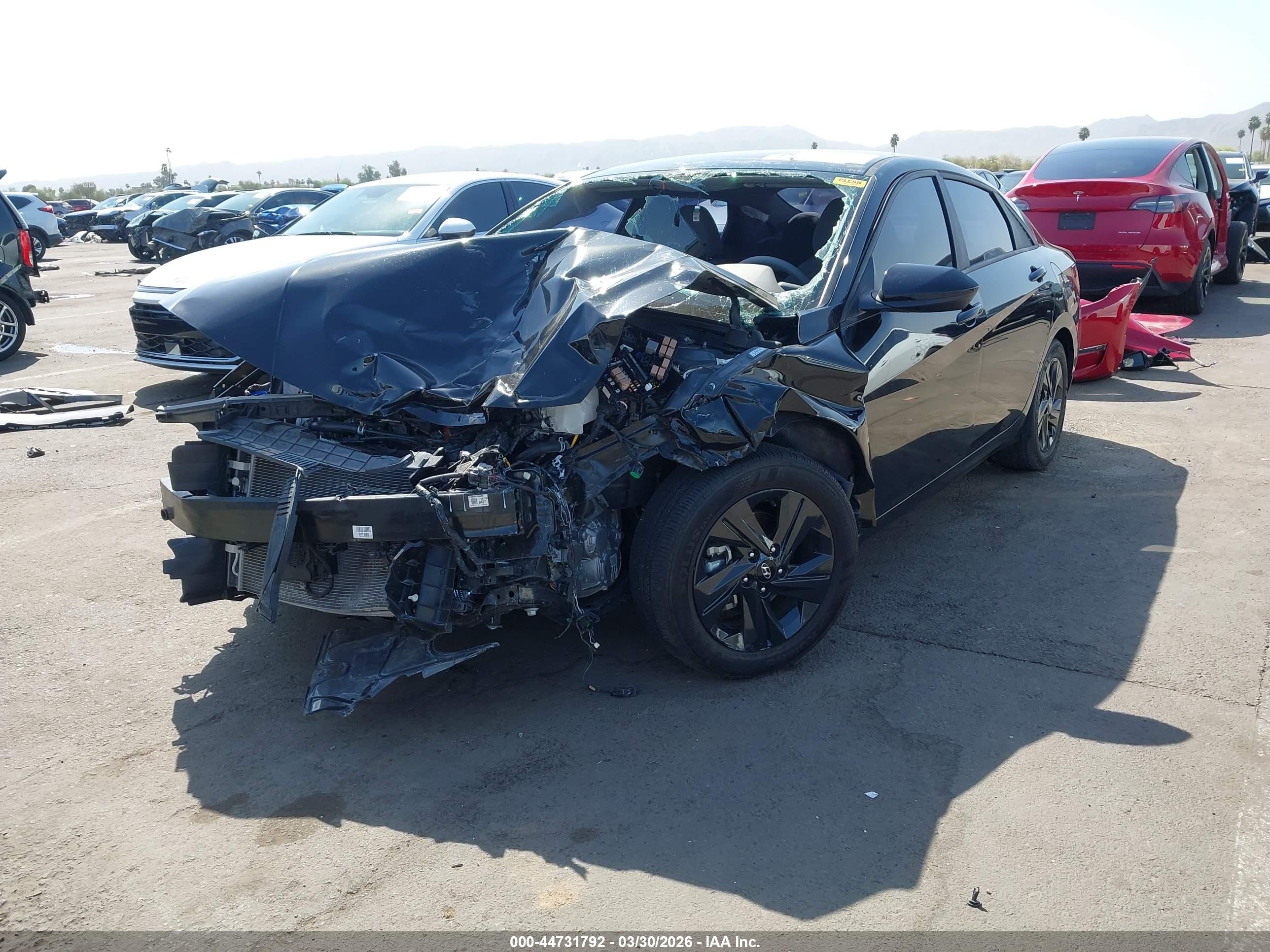 HYUNDAI ELANTRA image 6