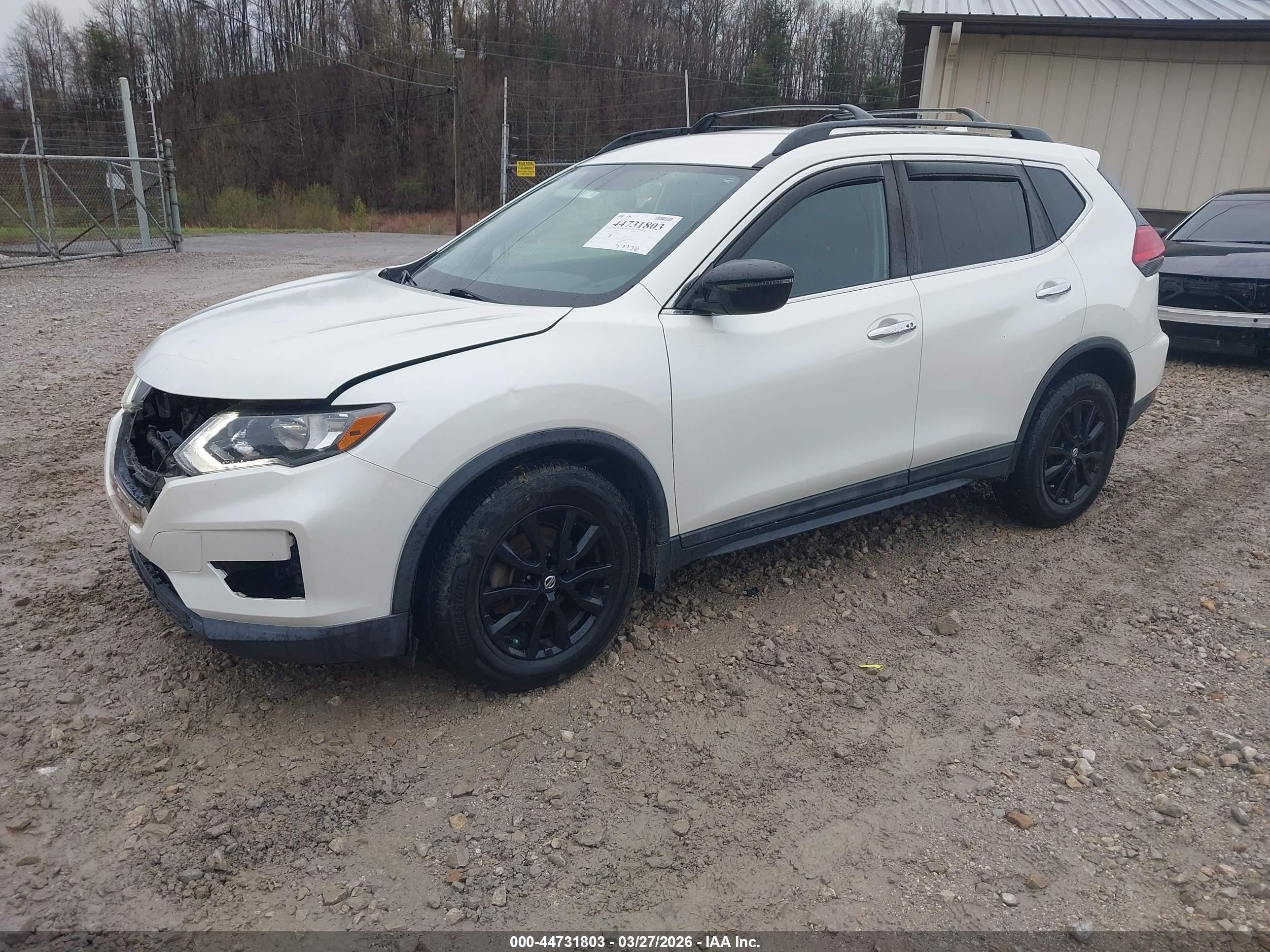 NISSAN ROGUE image 2