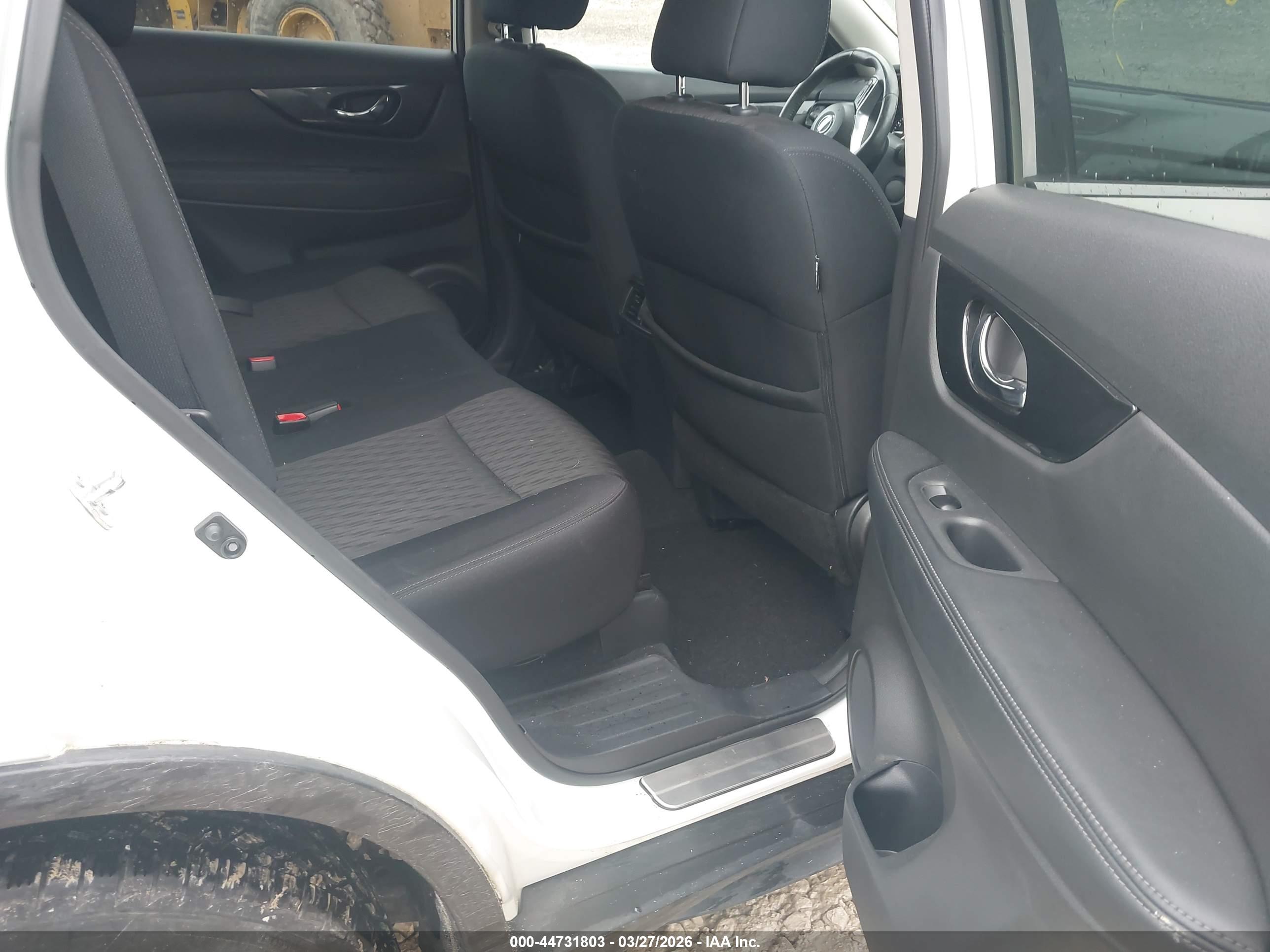 NISSAN ROGUE image 8