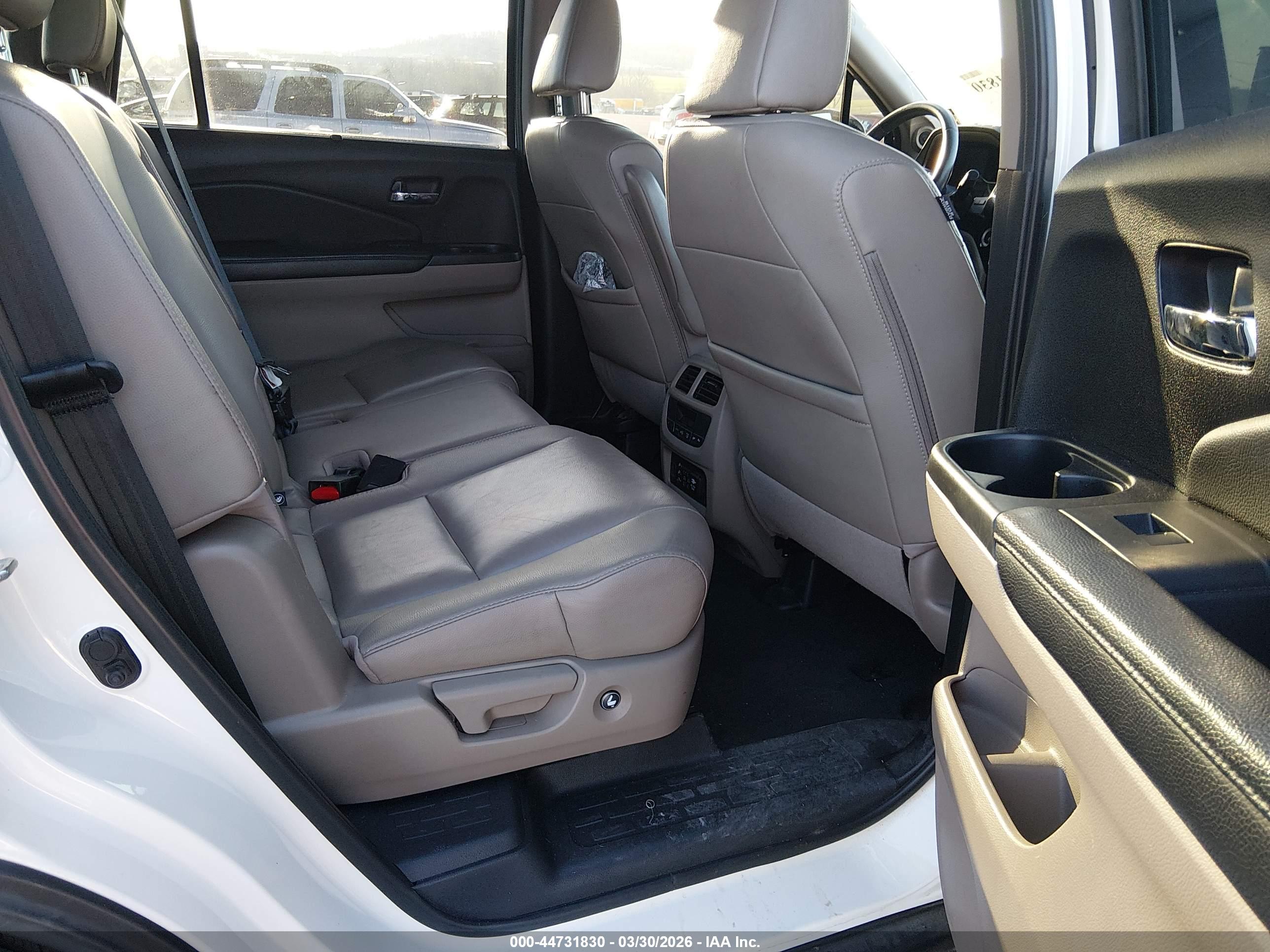 HONDA PILOT image 8
