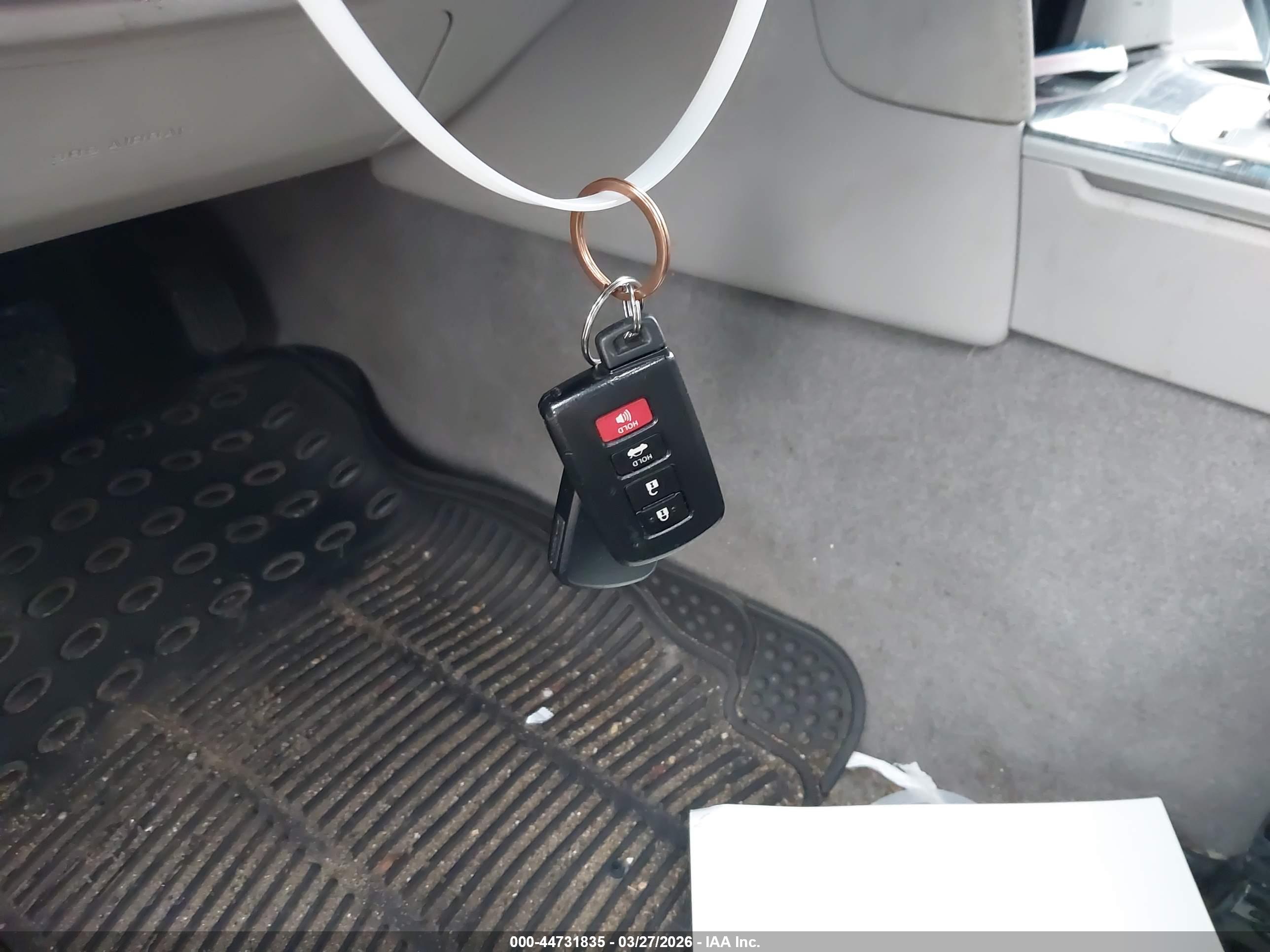TOYOTA CAMRY image 11