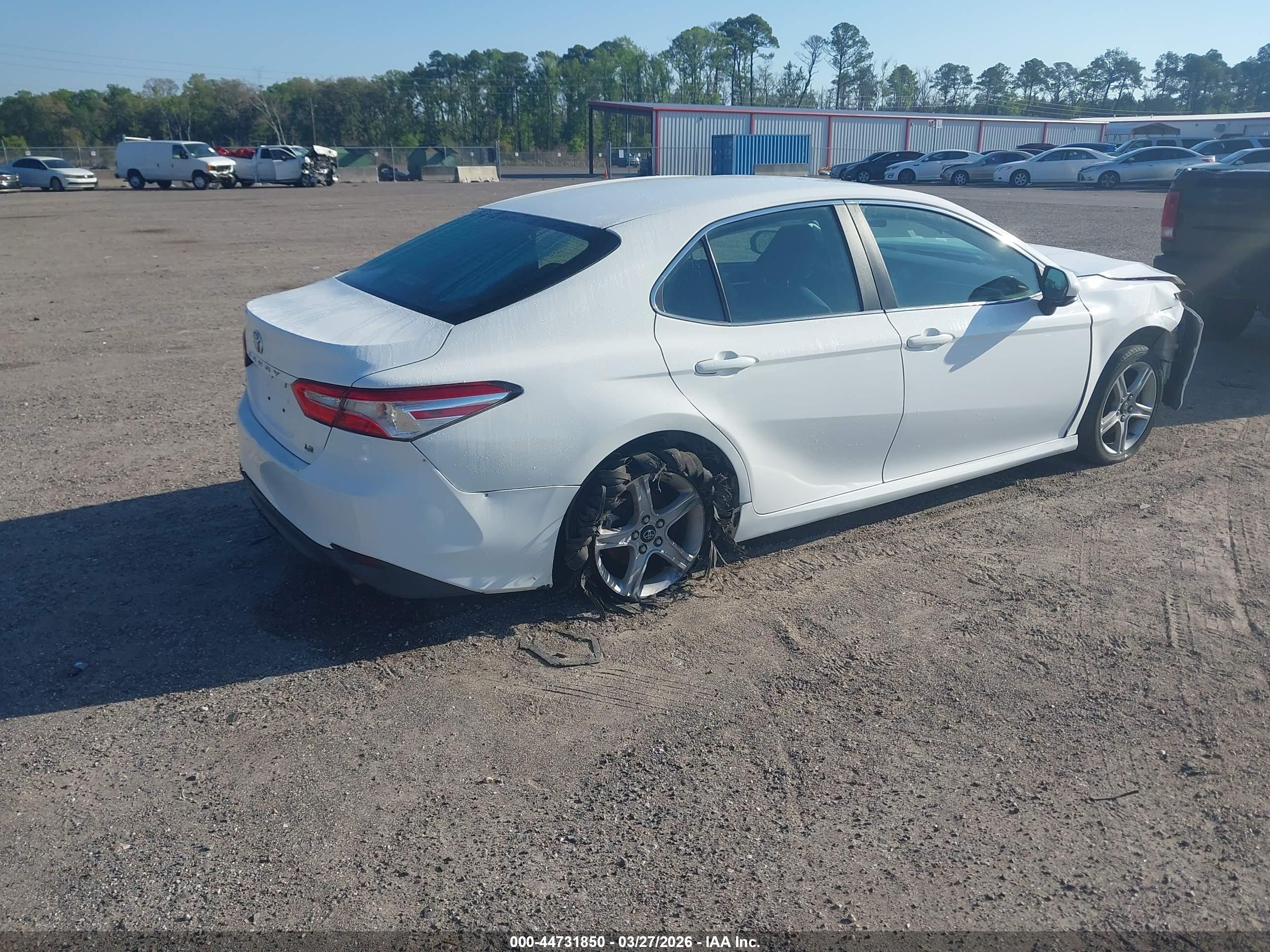 TOYOTA CAMRY image 4