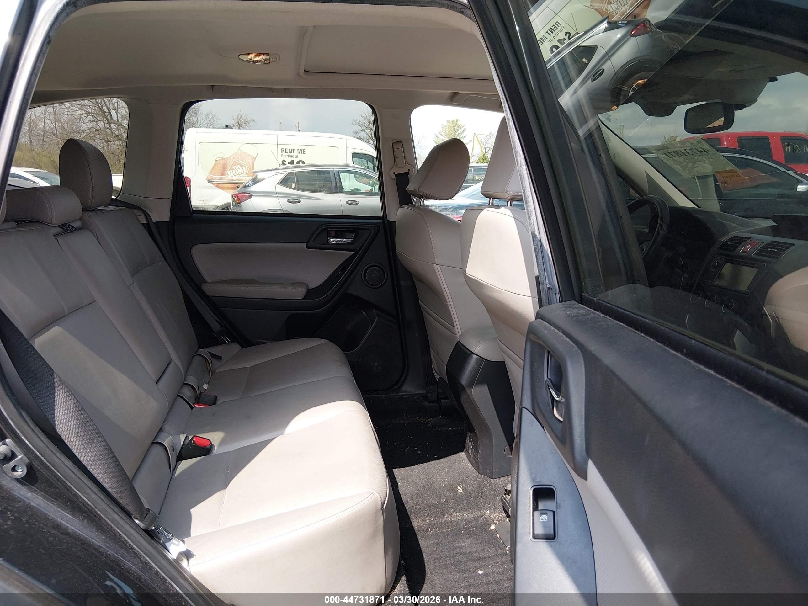 SUBARU FORESTER image 8
