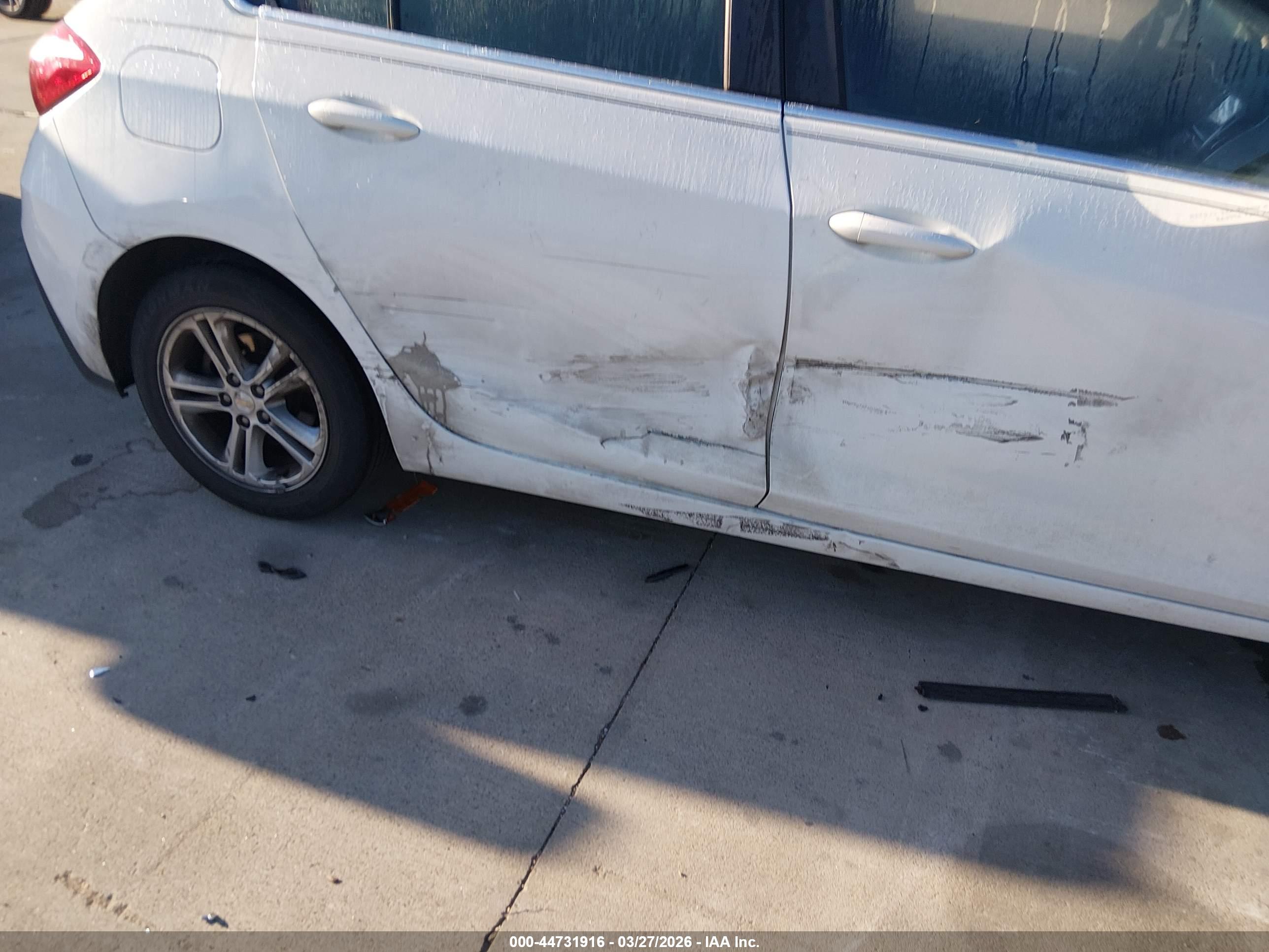 CHEVROLET CRUZE image 6