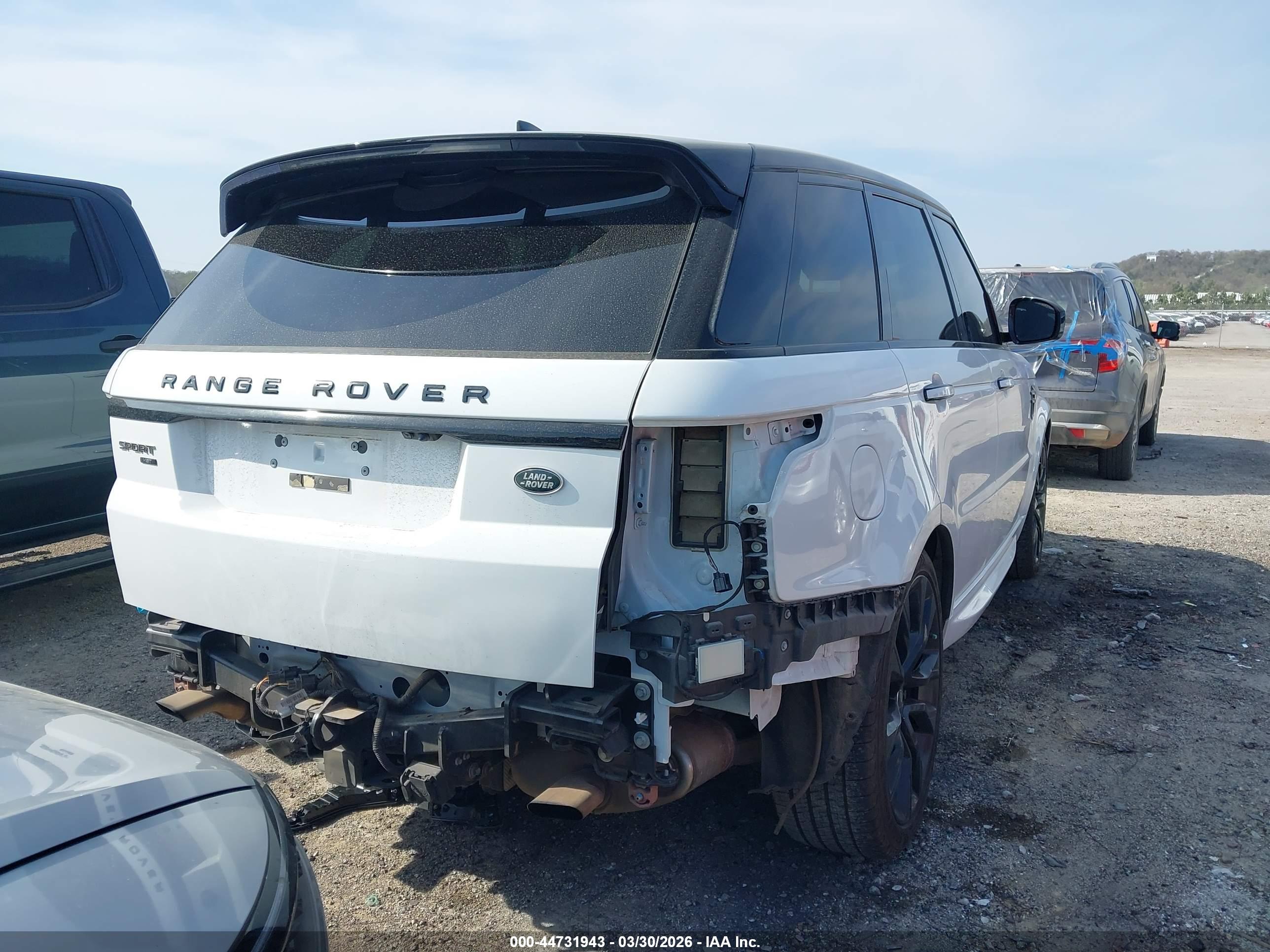 LAND ROVER image 4
