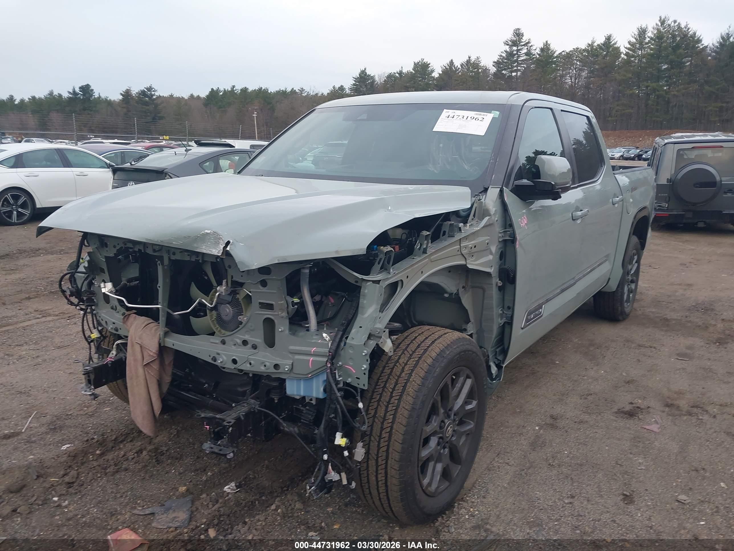 TOYOTA TUNDRA image 2
