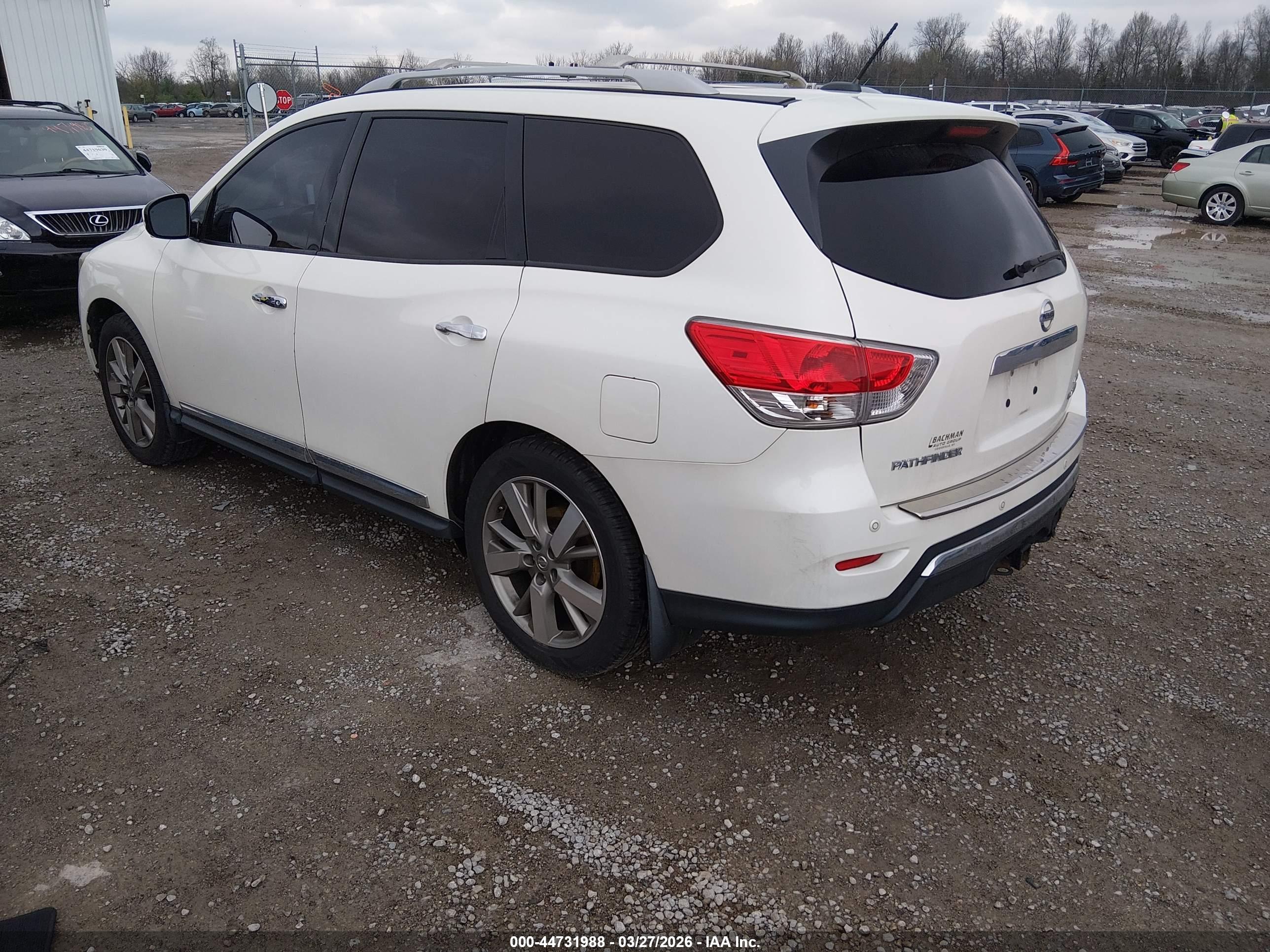 NISSAN PATHFINDER image 3