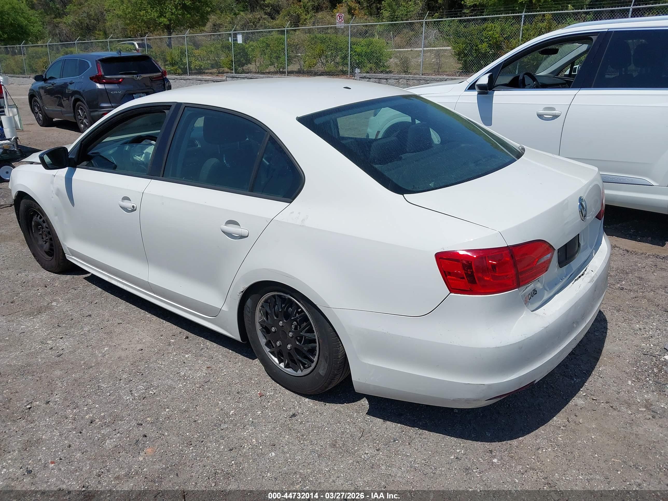 VOLKSWAGEN JETTA image 3