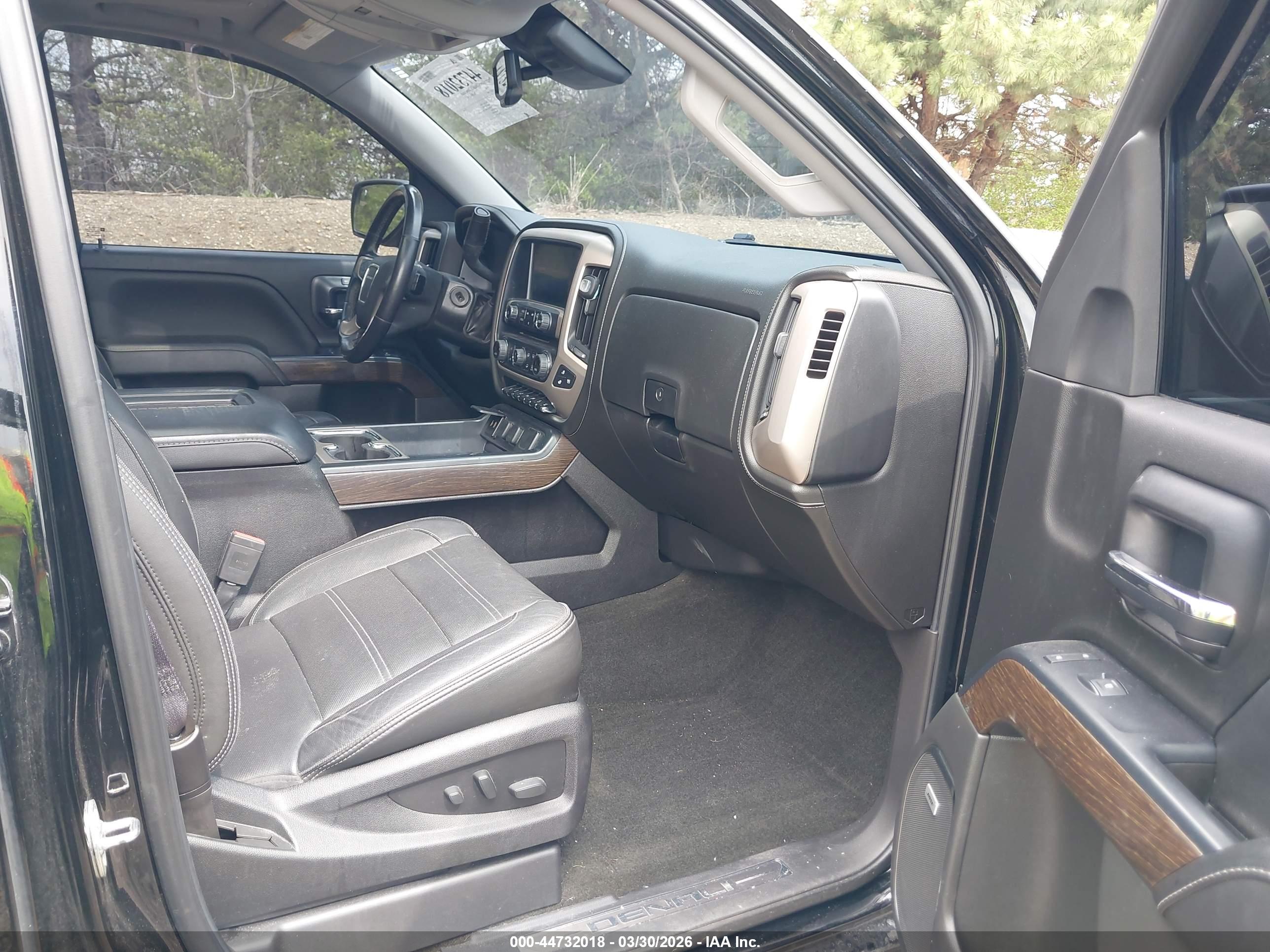 GMC SIERRA image 5