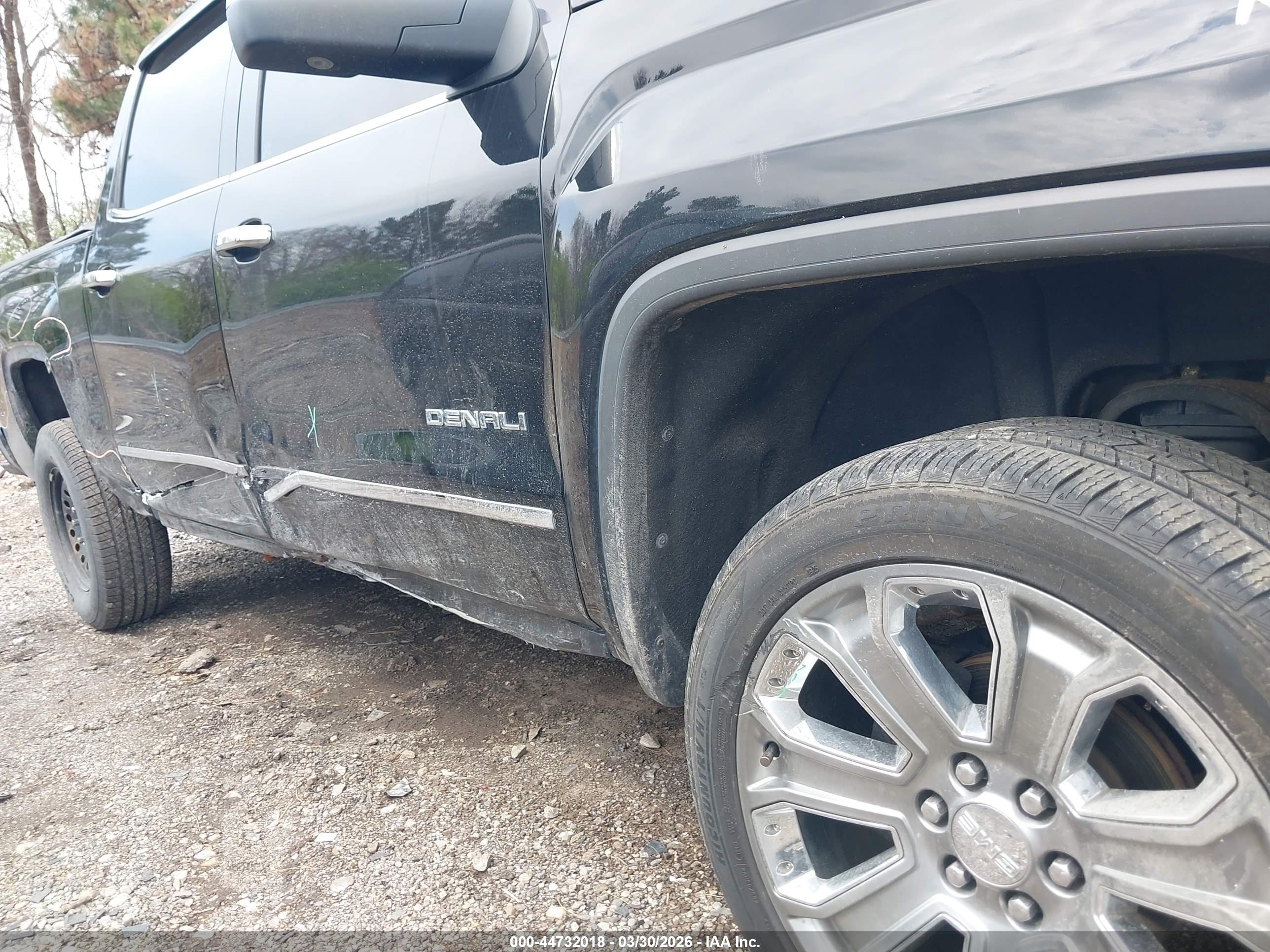 GMC SIERRA image 6