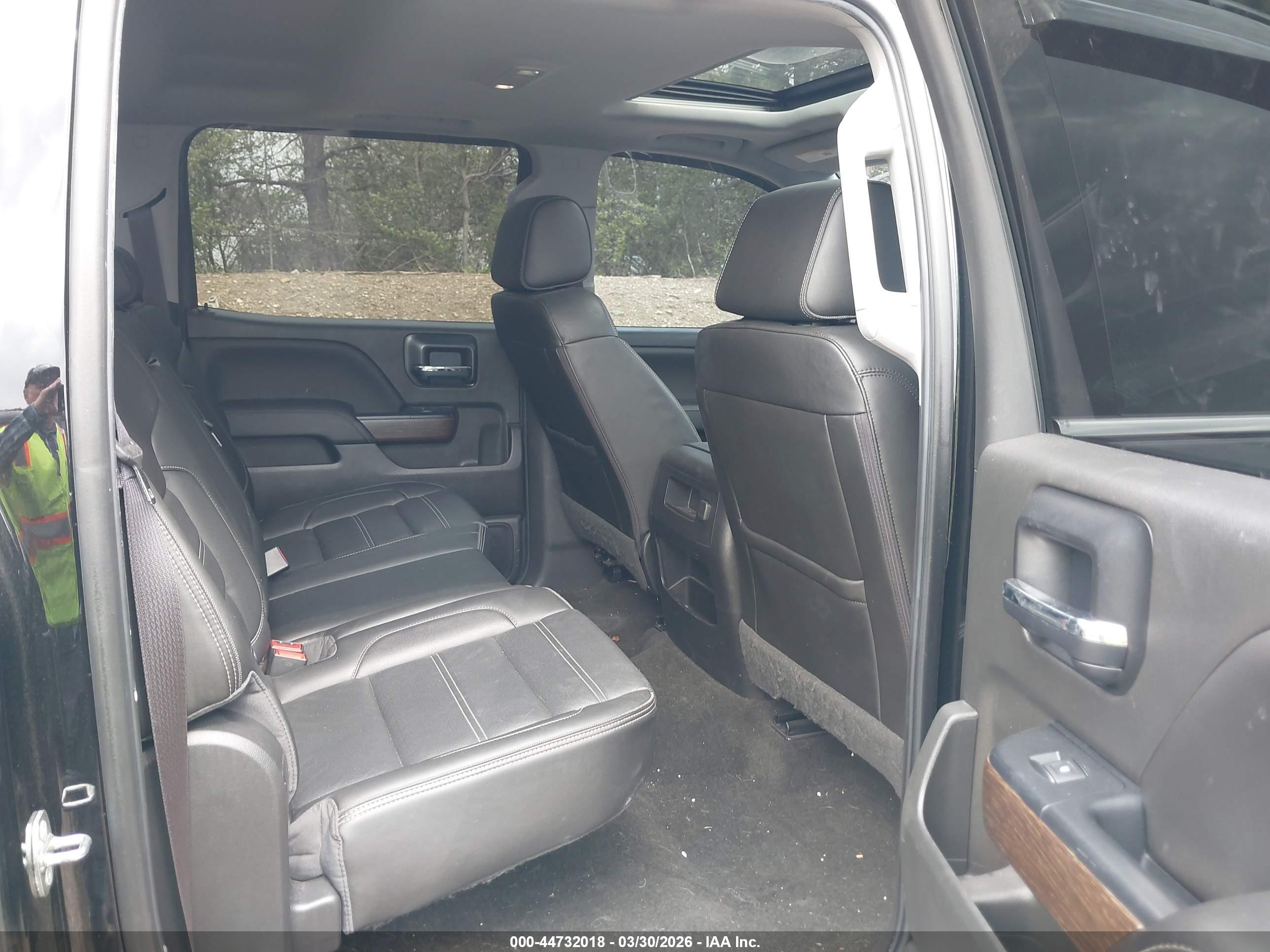 GMC SIERRA image 8