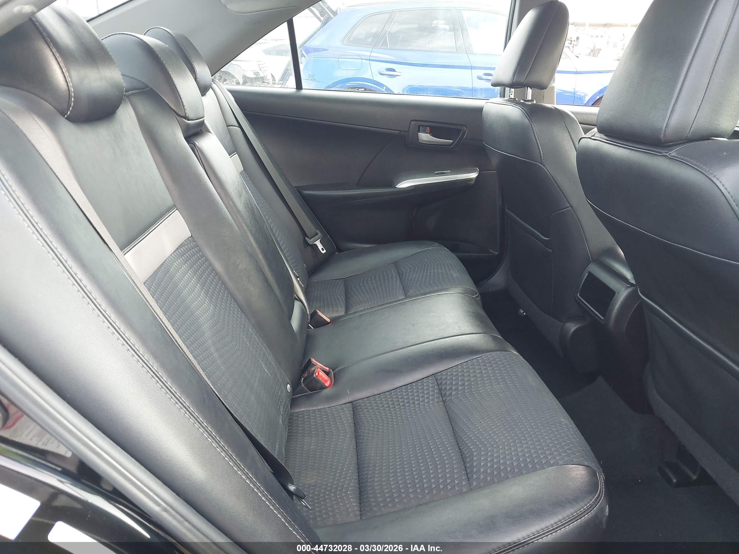TOYOTA CAMRY image 8