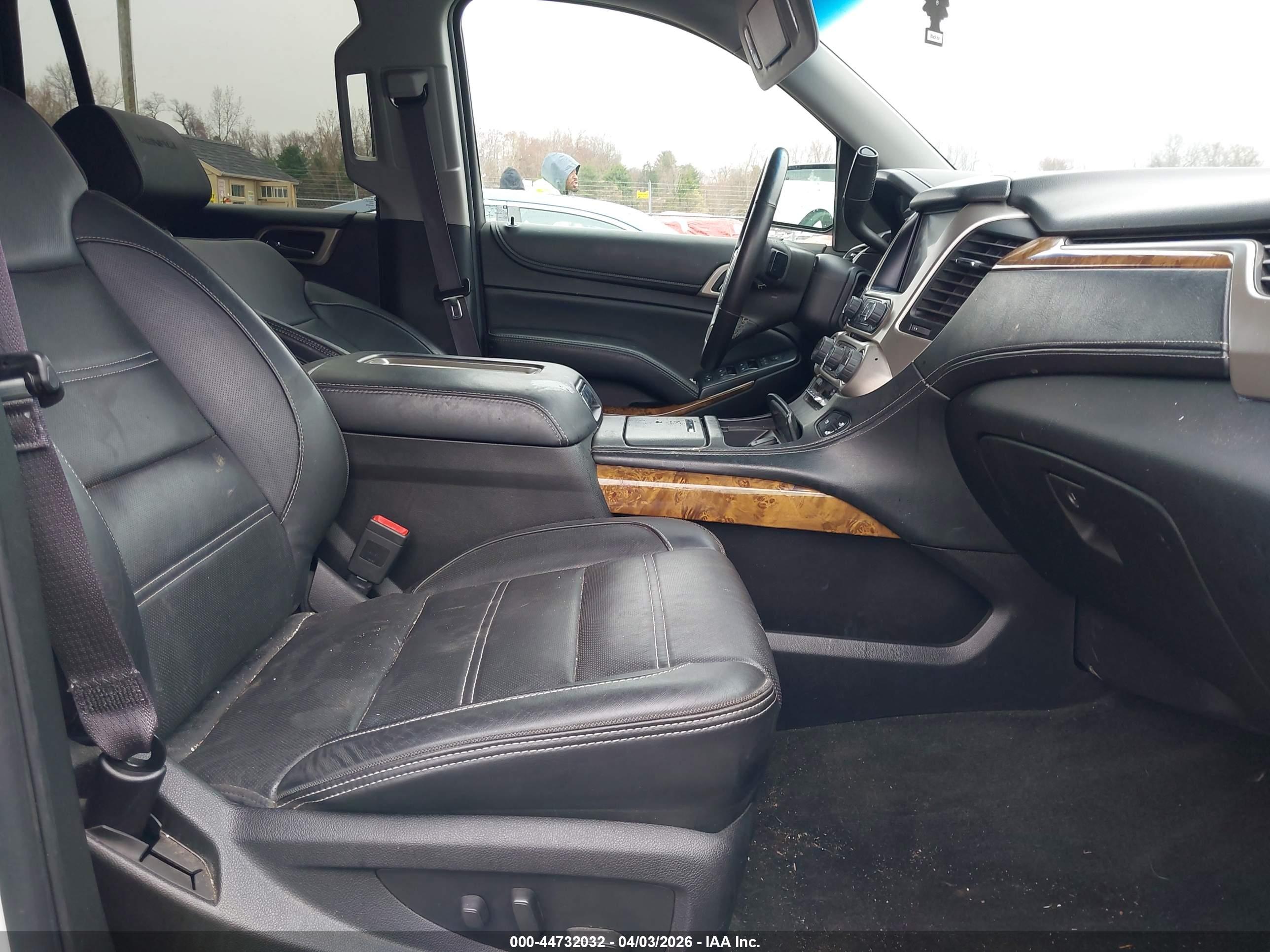 GMC YUKON image 5