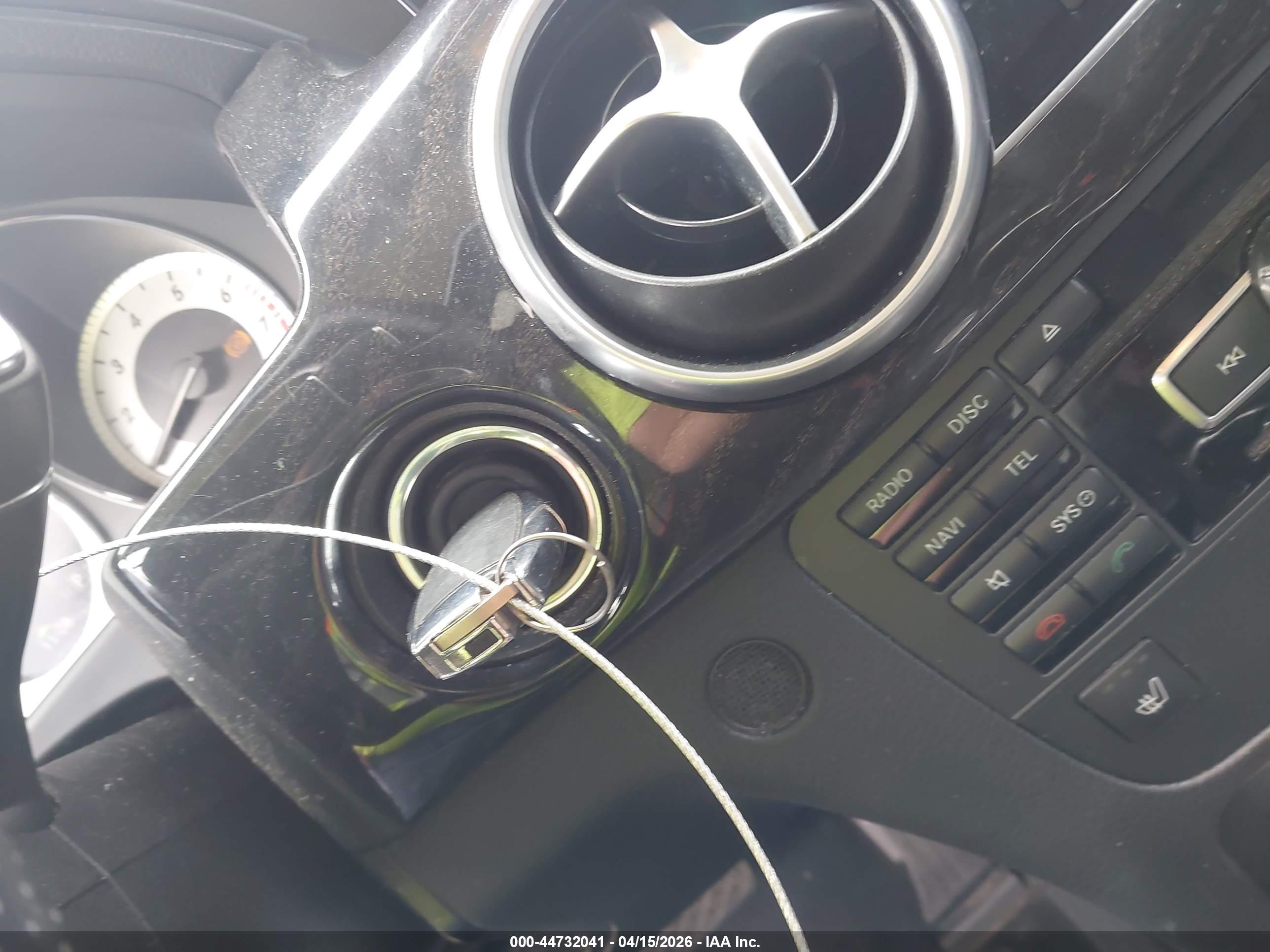 MERCEDES-BENZ GLK image 11
