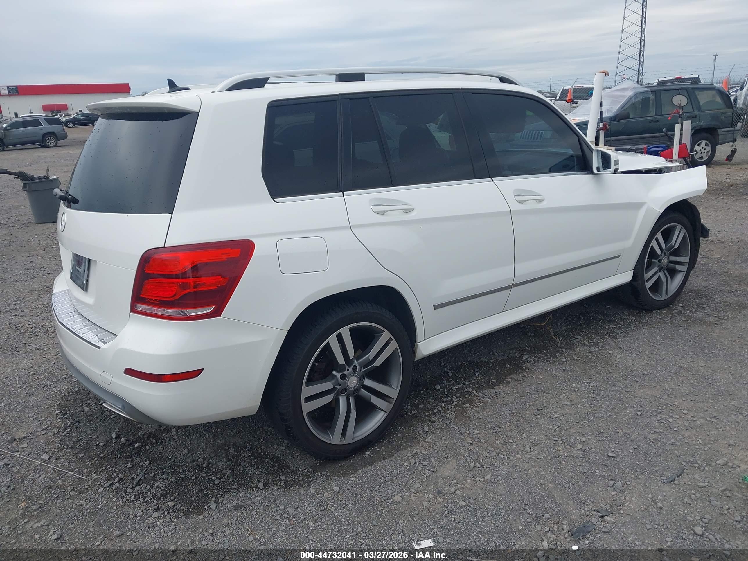 MERCEDES-BENZ GLK image 4