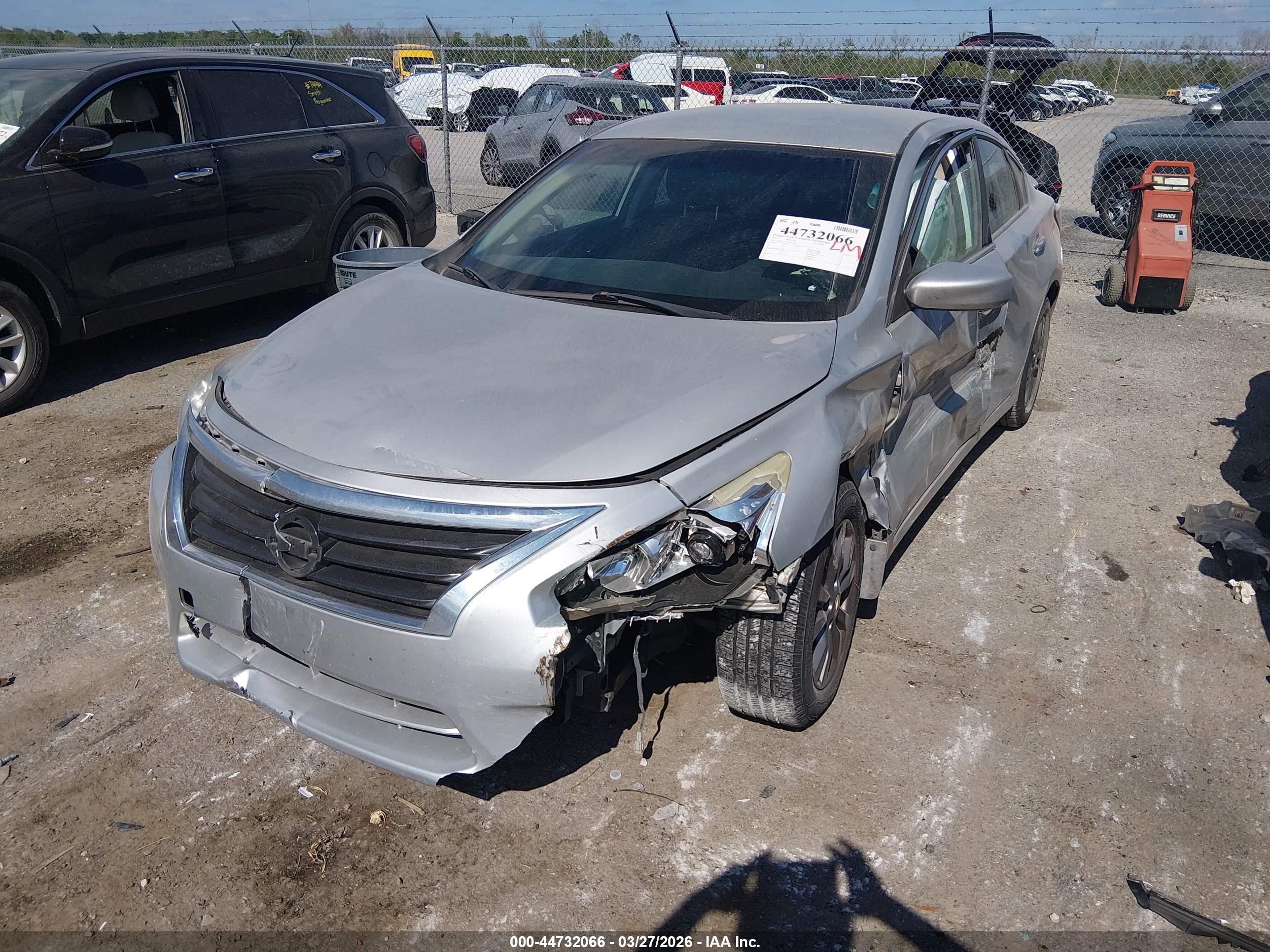 NISSAN ALTIMA image 2