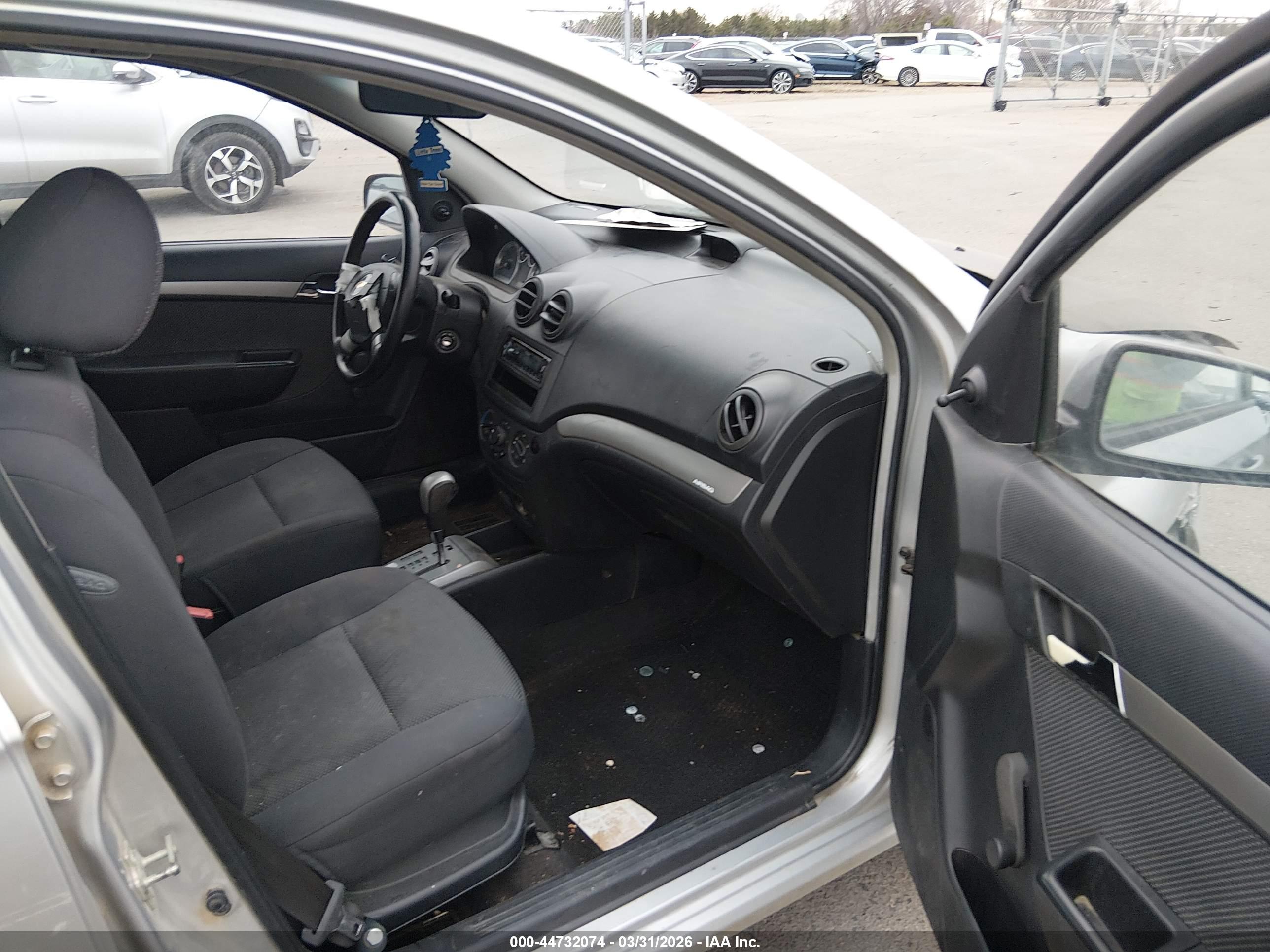 CHEVROLET AVEO image 5
