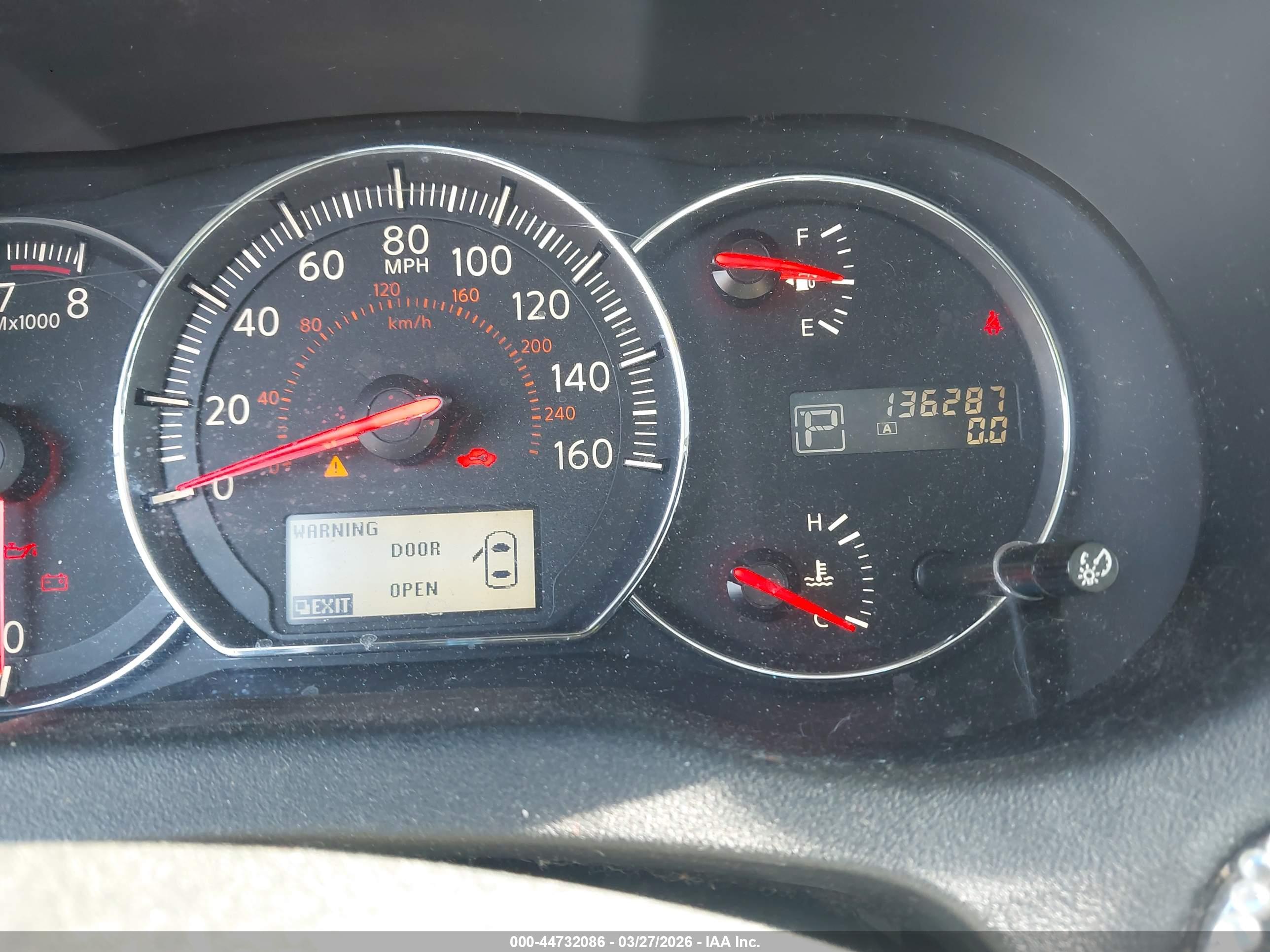 NISSAN MAXIMA image 7